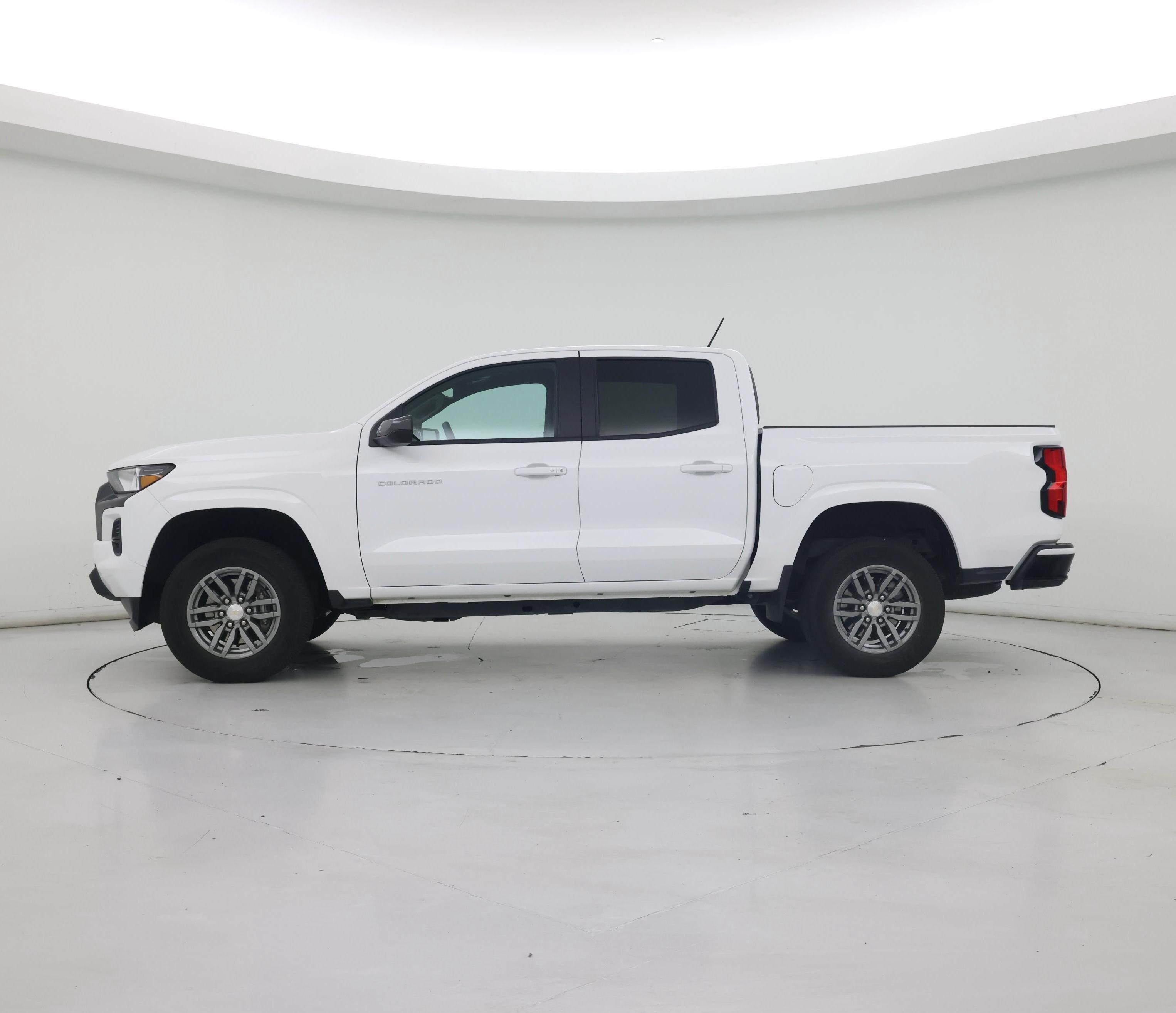 Thumbnail: 2024 Chevrolet Colorado - 3