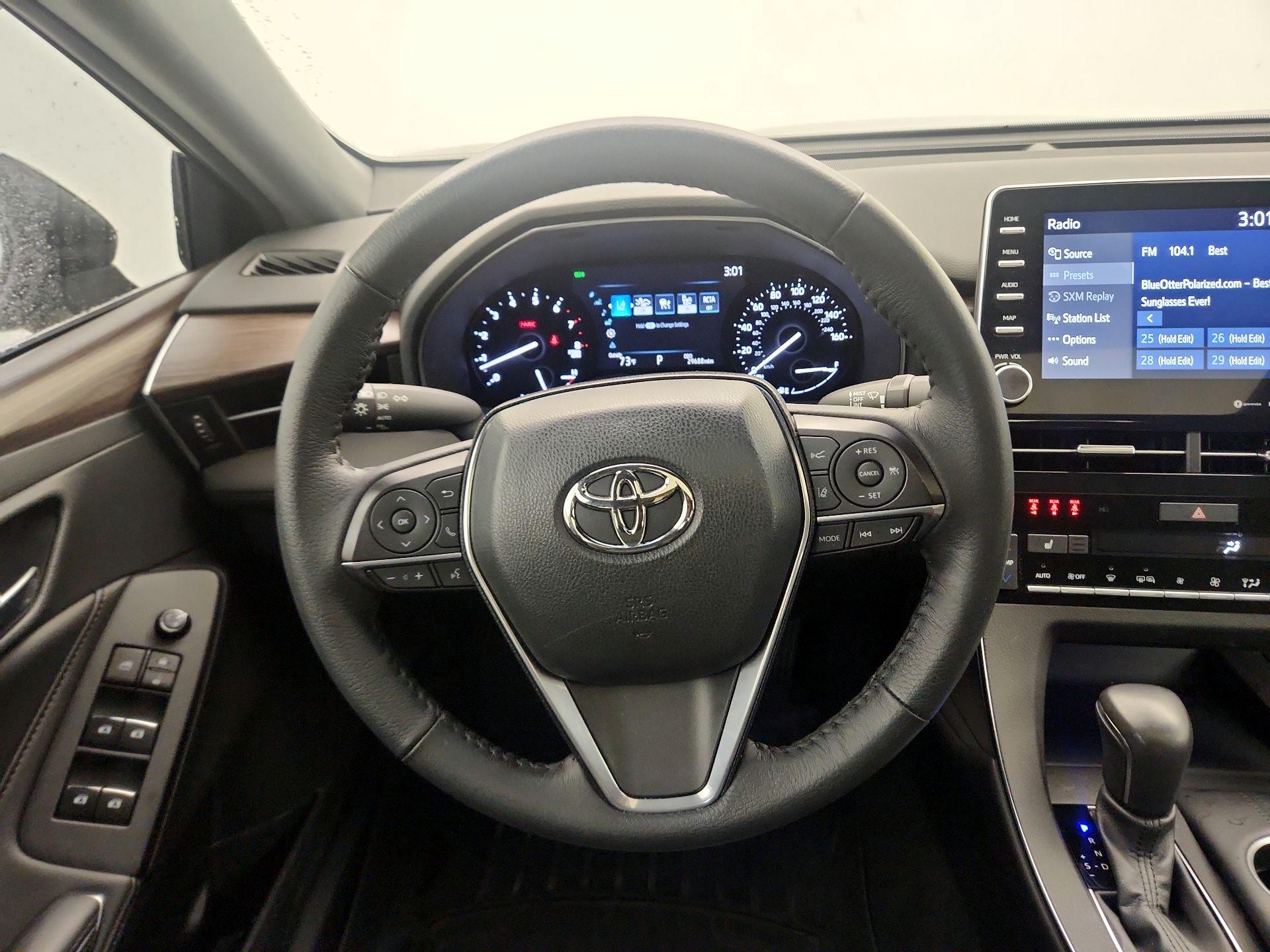 Thumbnail: 2022 Toyota Avalon - 10