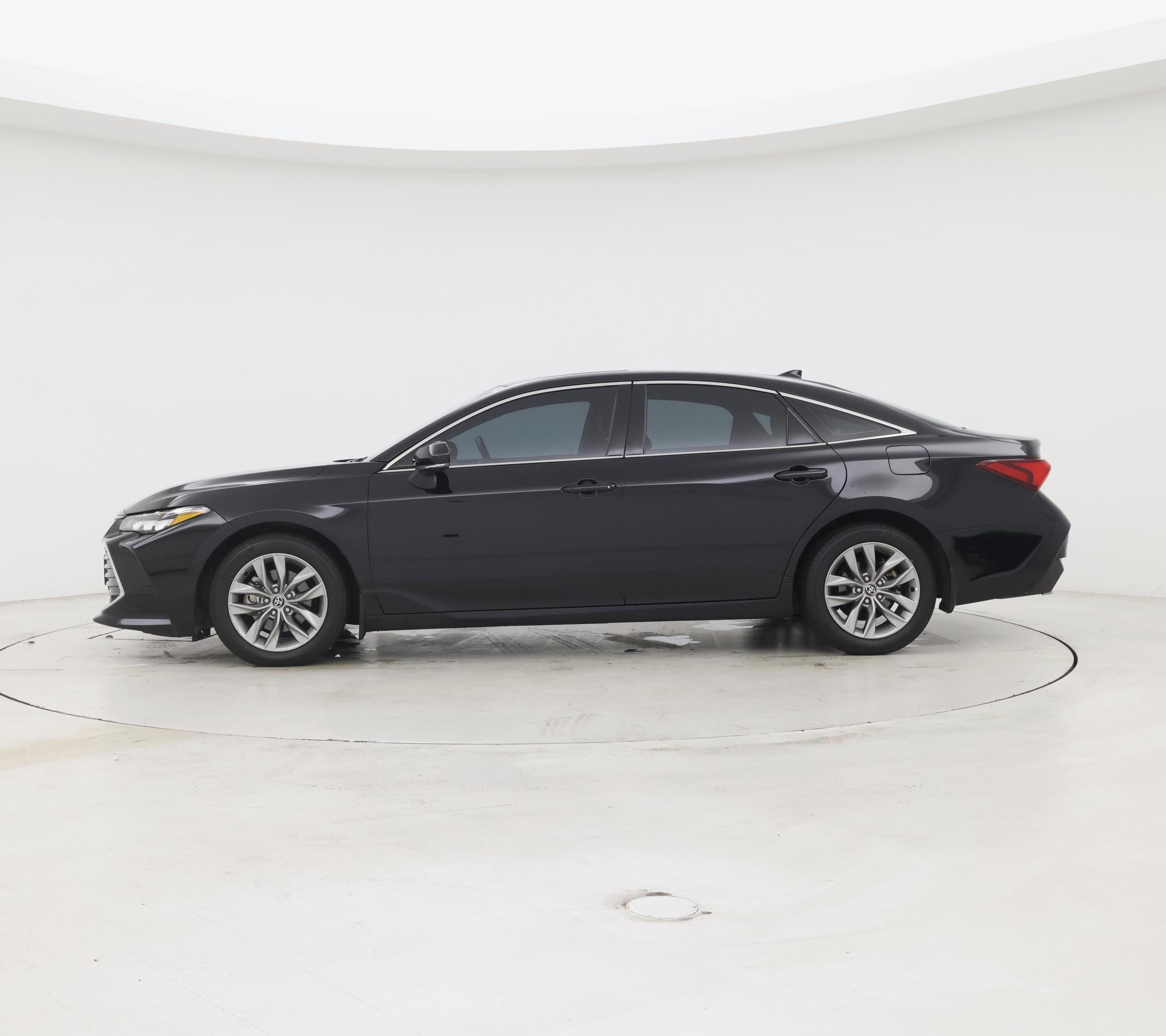 Thumbnail: 2022 Toyota Avalon - 3