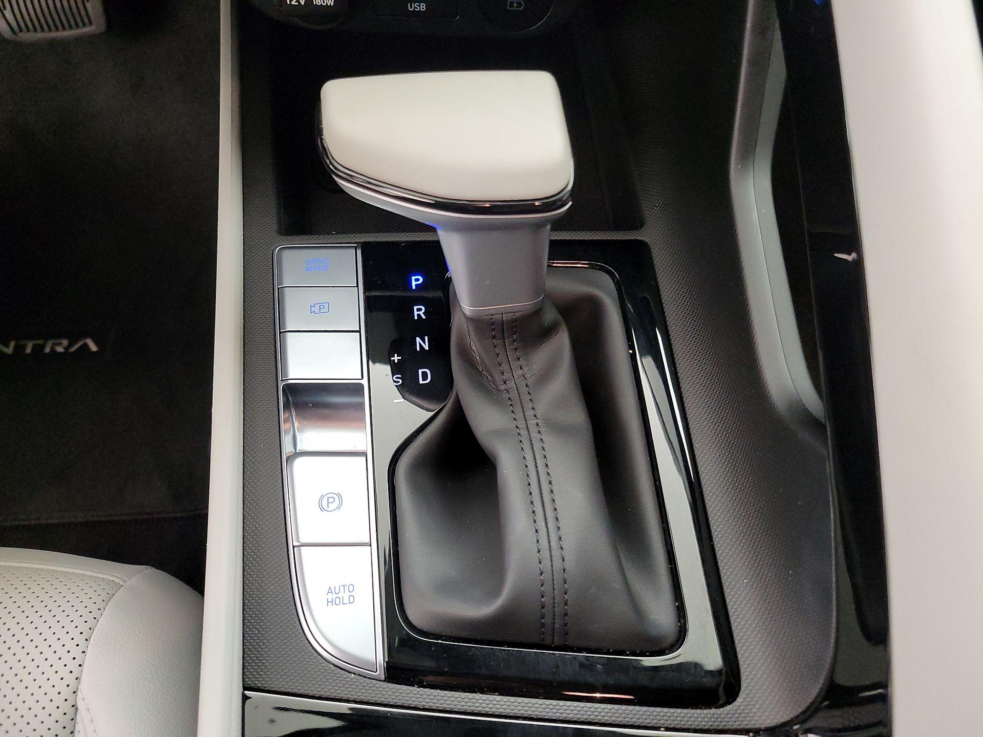 Thumbnail: 2025 Hyundai Elantra - 18