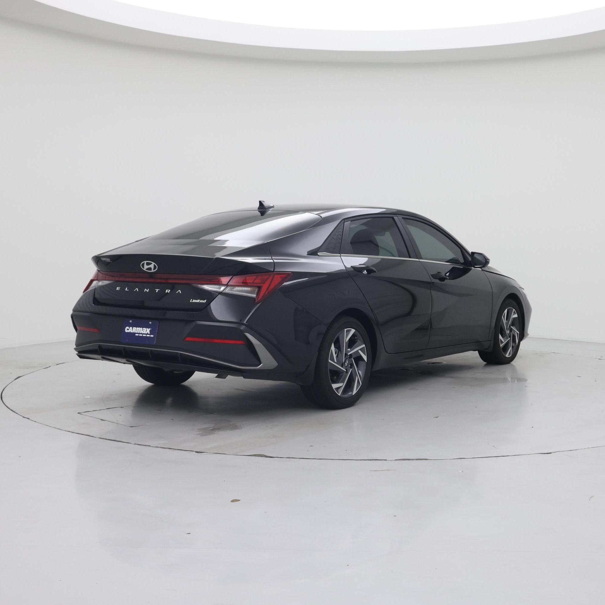 Thumbnail: 2025 Hyundai Elantra - 8