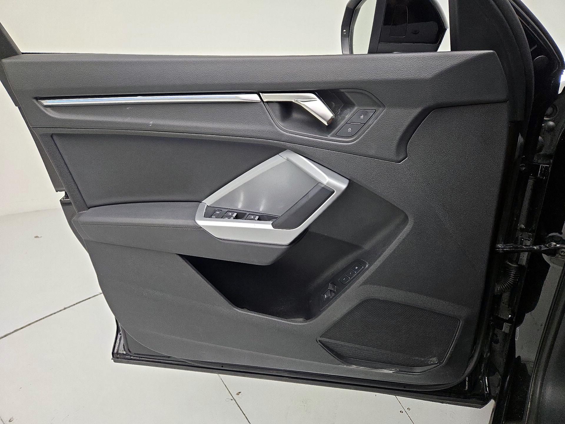 Thumbnail: 2022 Audi Q3 - 12