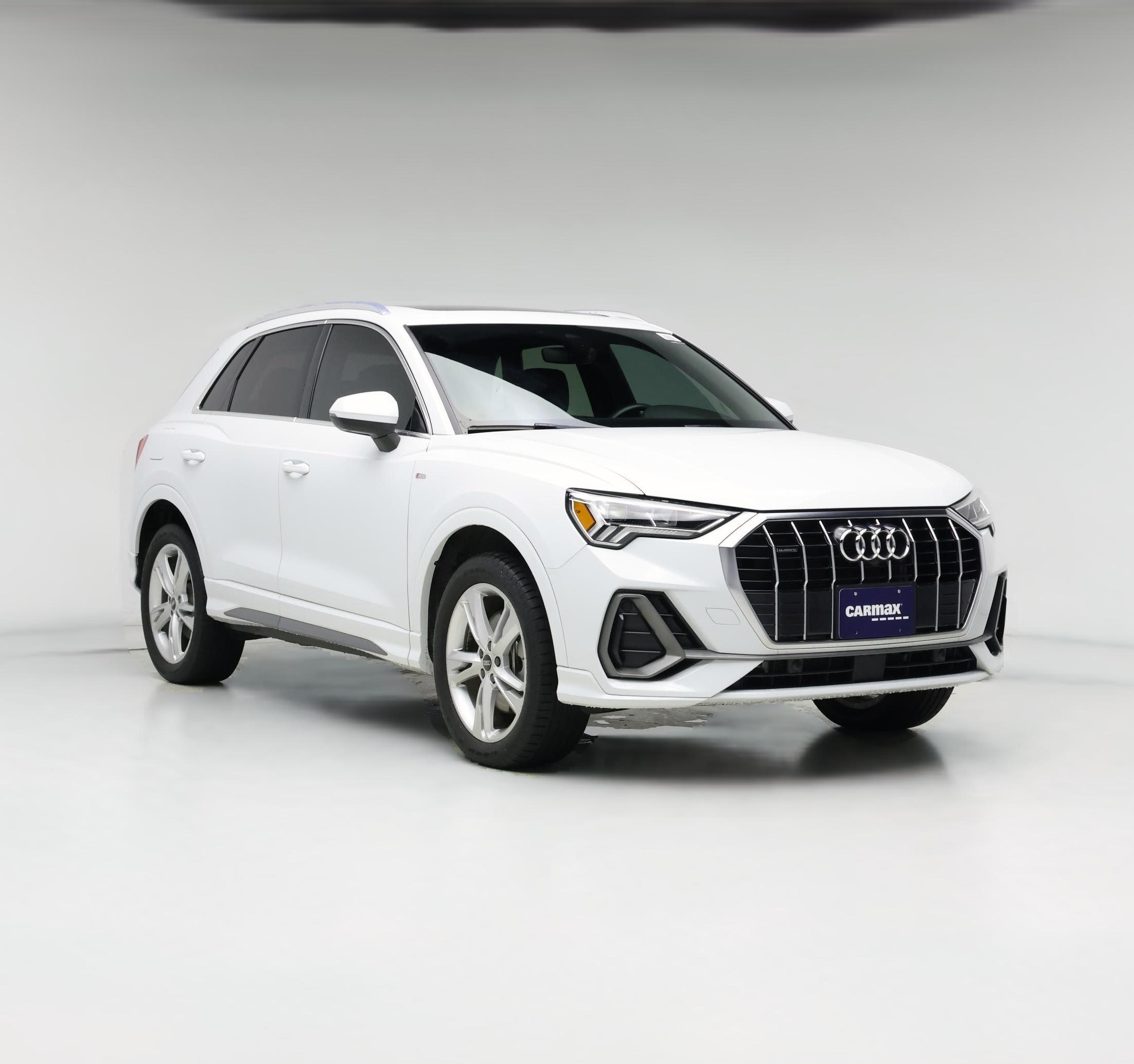 Thumbnail: 2023 Audi Q3 - 1