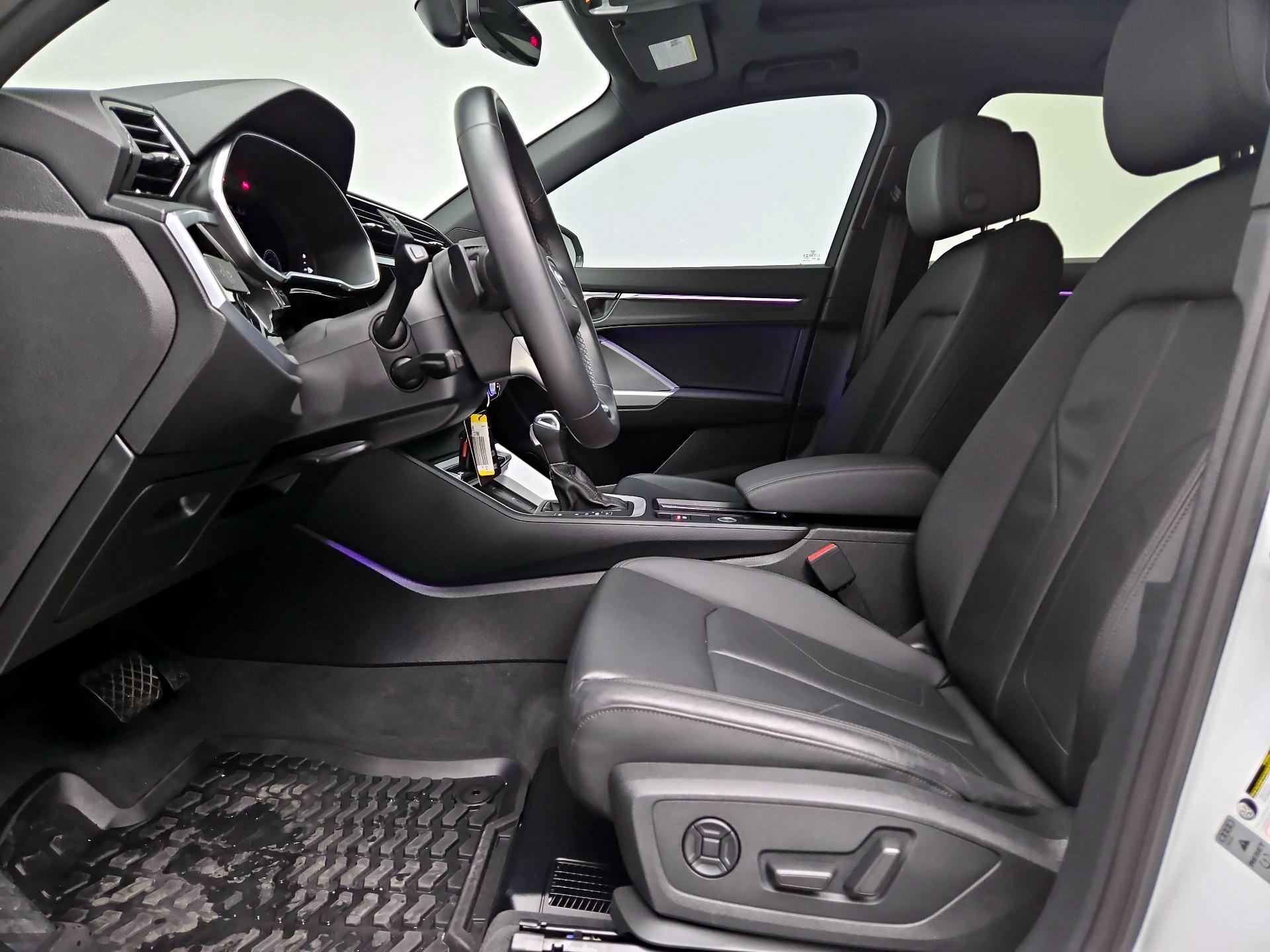 Thumbnail: 2023 Audi Q3 - 11