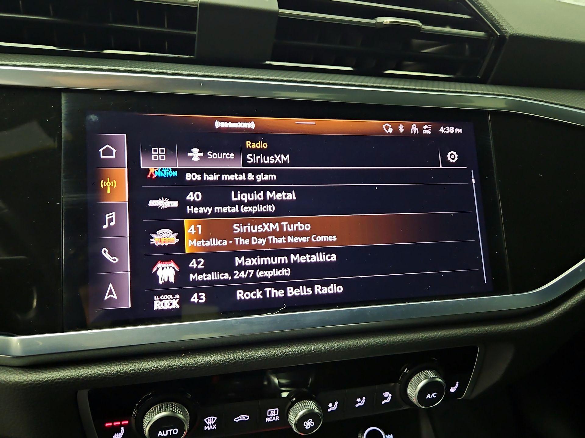 Thumbnail: 2023 Audi Q3 - 16