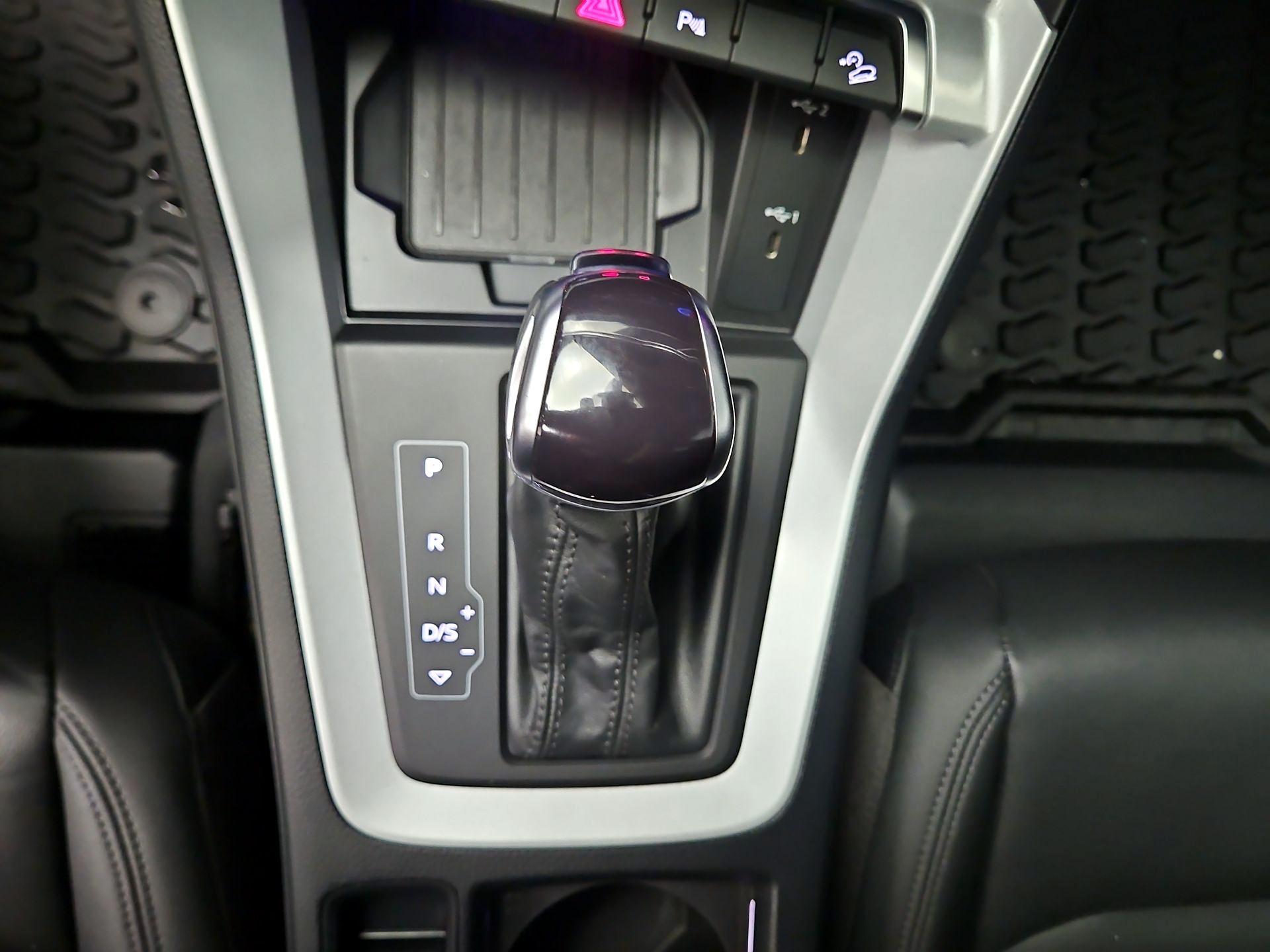 Thumbnail: 2023 Audi Q3 - 18