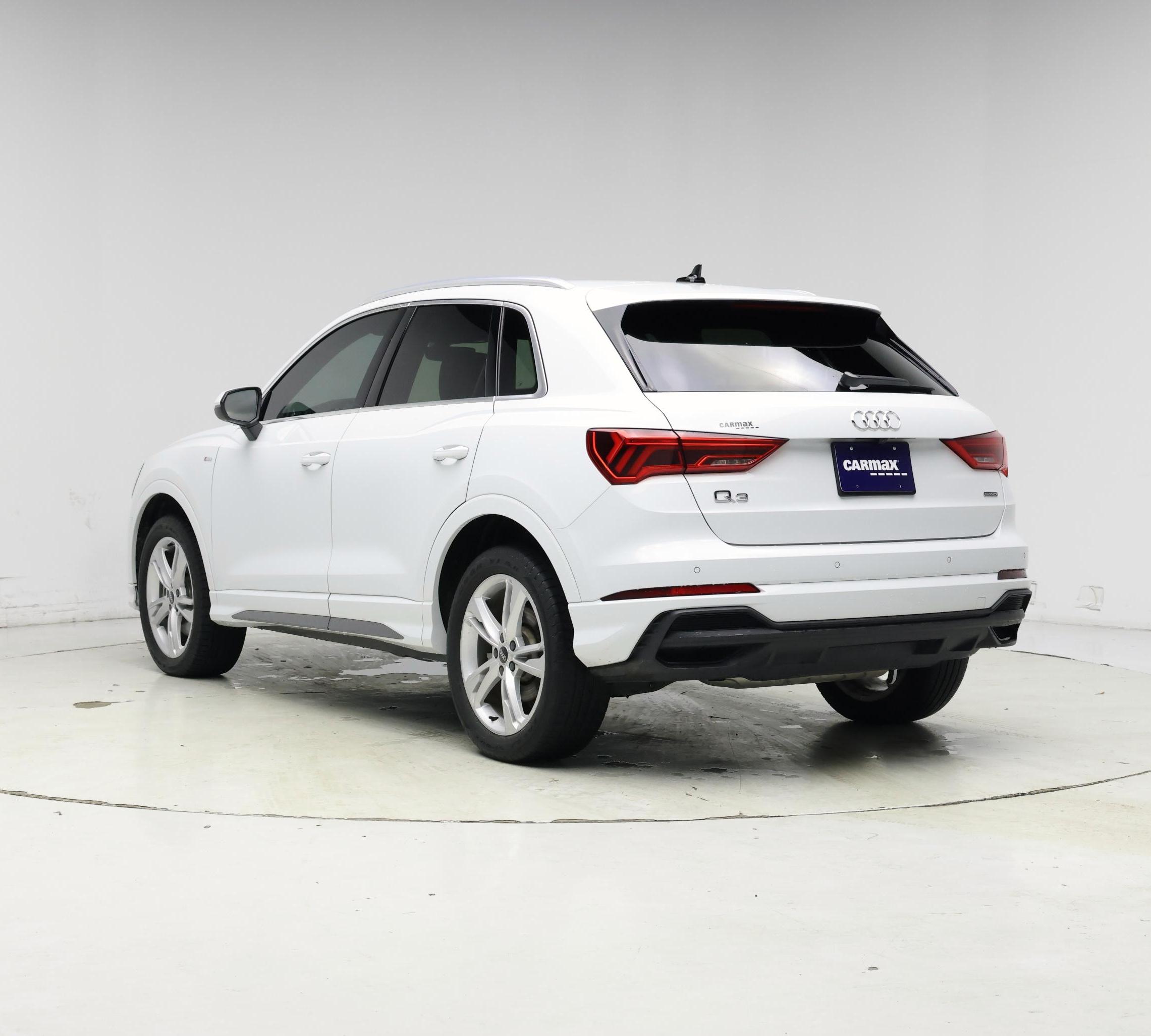 Thumbnail: 2023 Audi Q3 - 2