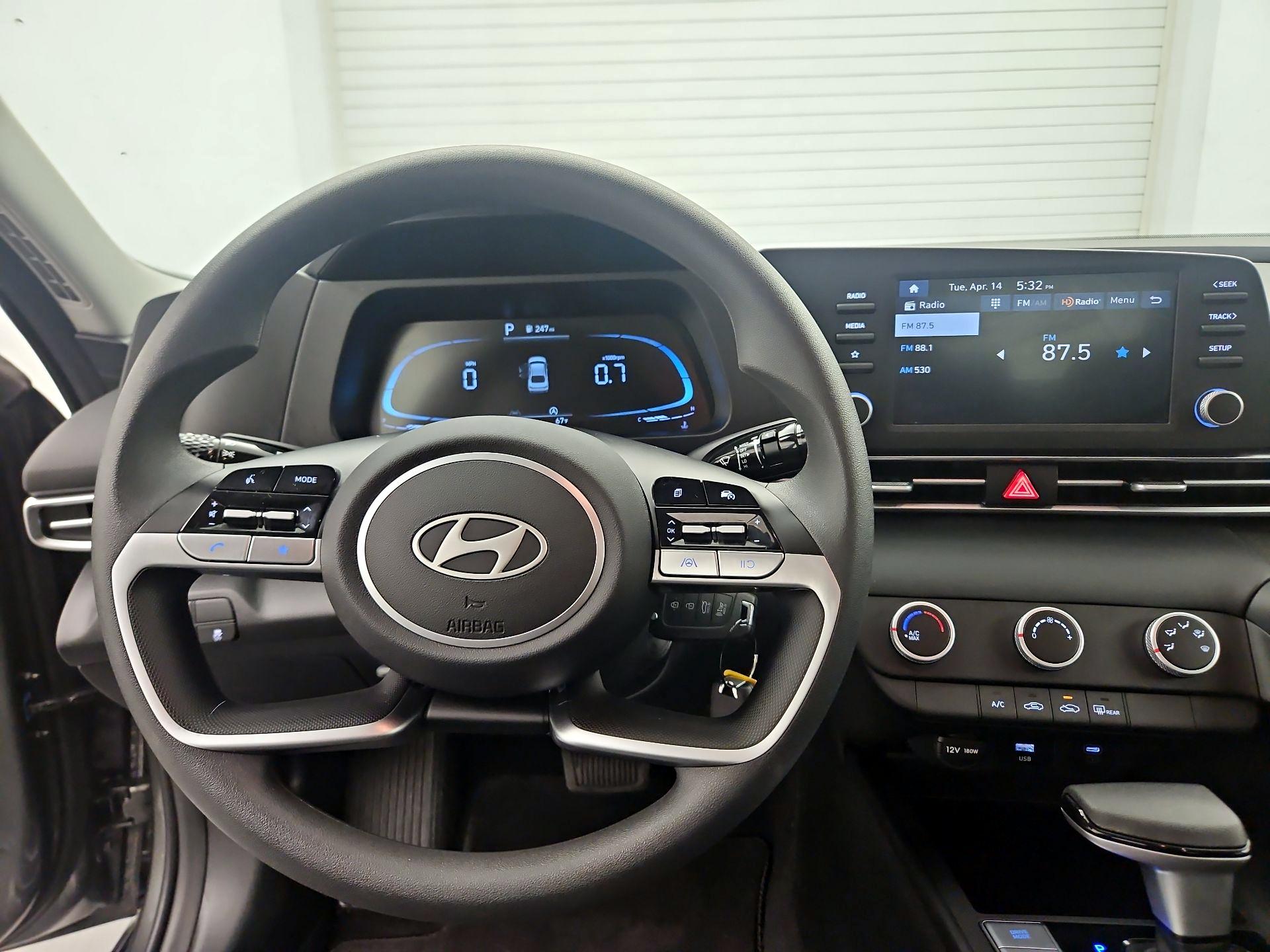 Thumbnail: 2025 Hyundai Elantra - 10