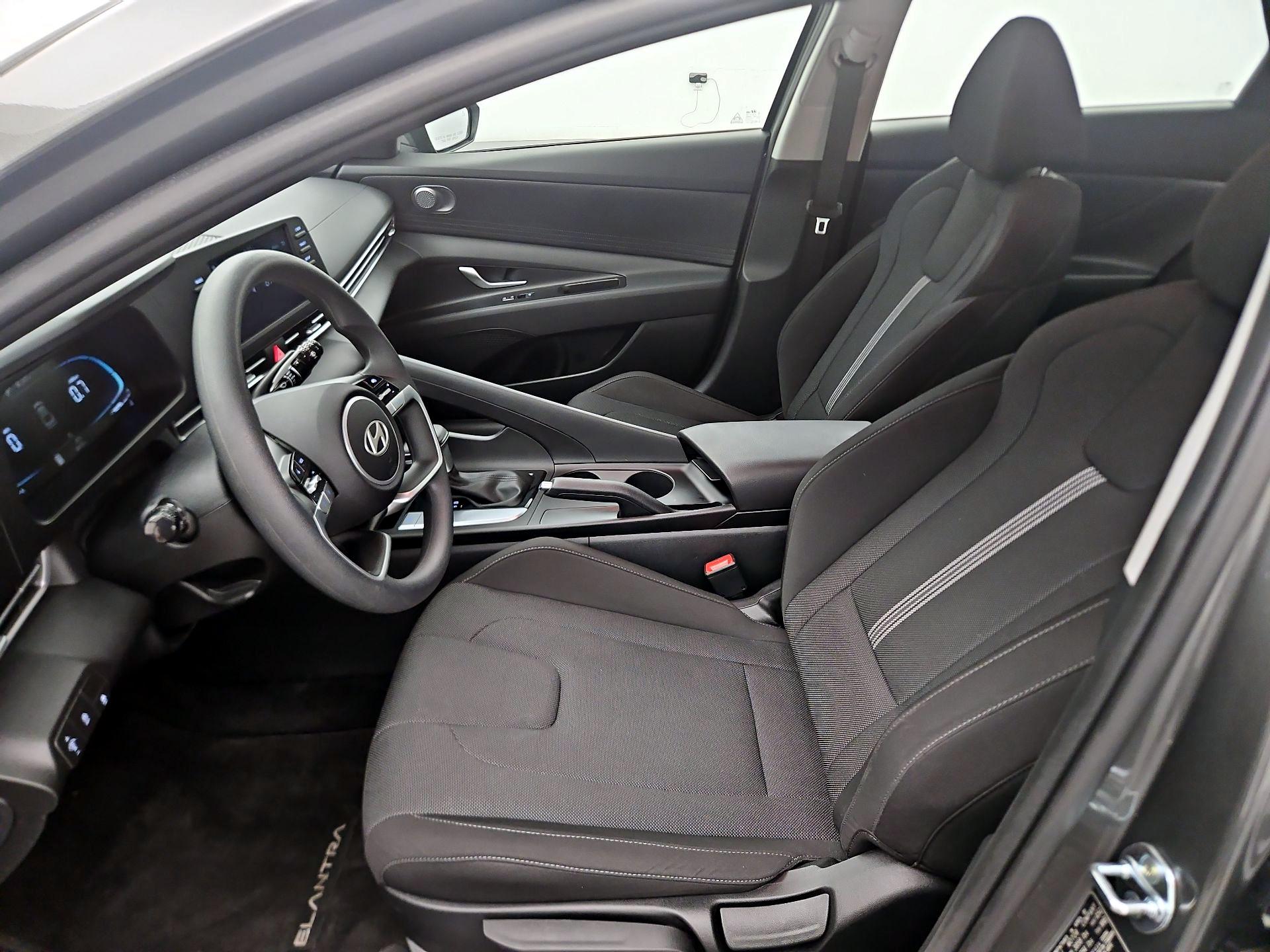 Thumbnail: 2025 Hyundai Elantra - 11