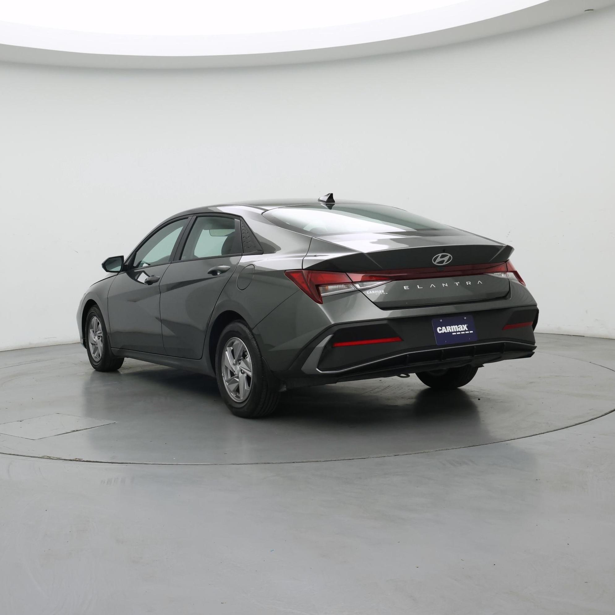 Thumbnail: 2025 Hyundai Elantra - 2
