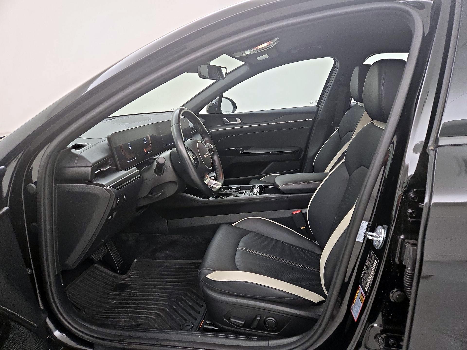 Thumbnail: 2025 Kia K5 - 11