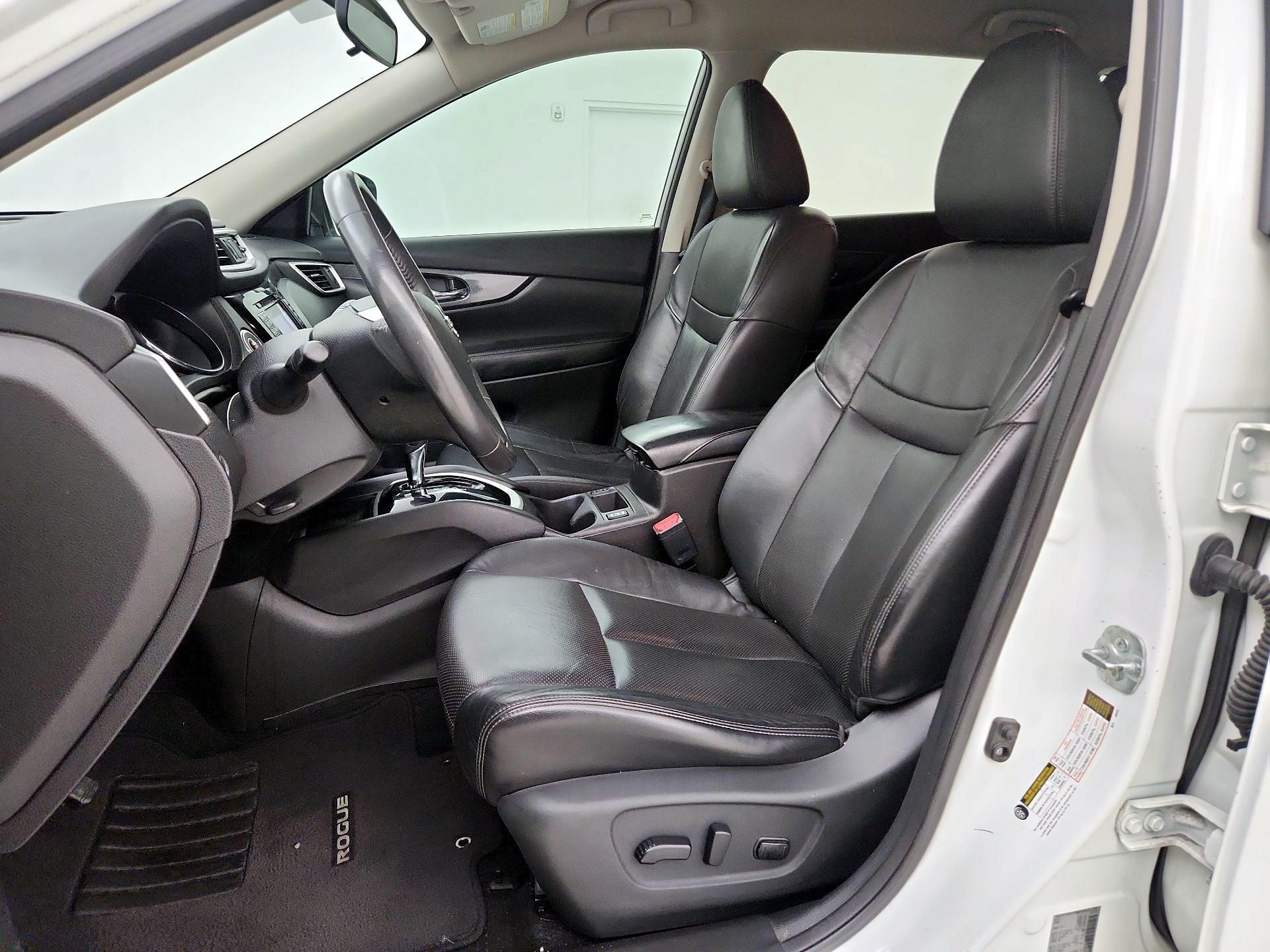 Thumbnail: 2015 Nissan Rogue - 11