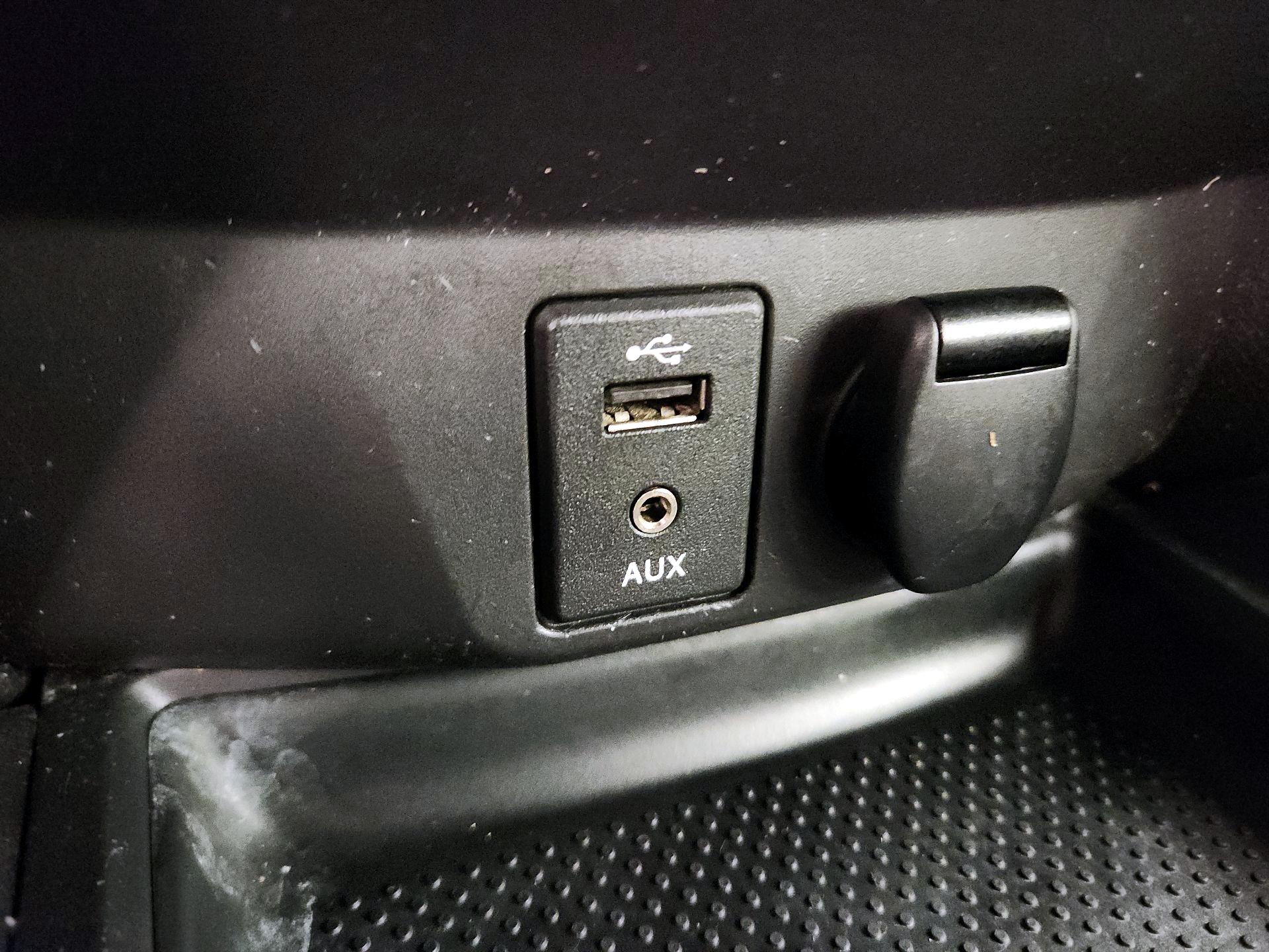 Thumbnail: 2015 Nissan Rogue - 19