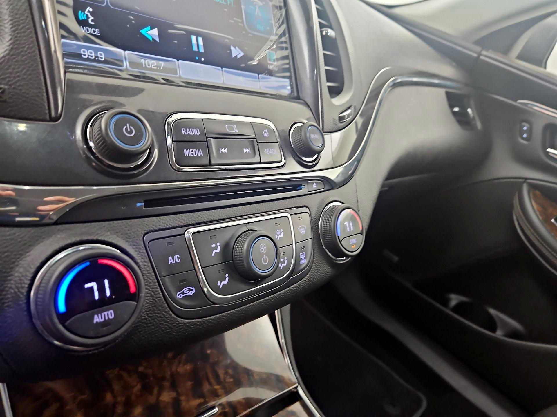 Thumbnail: 2015 Chevrolet Impala - 14