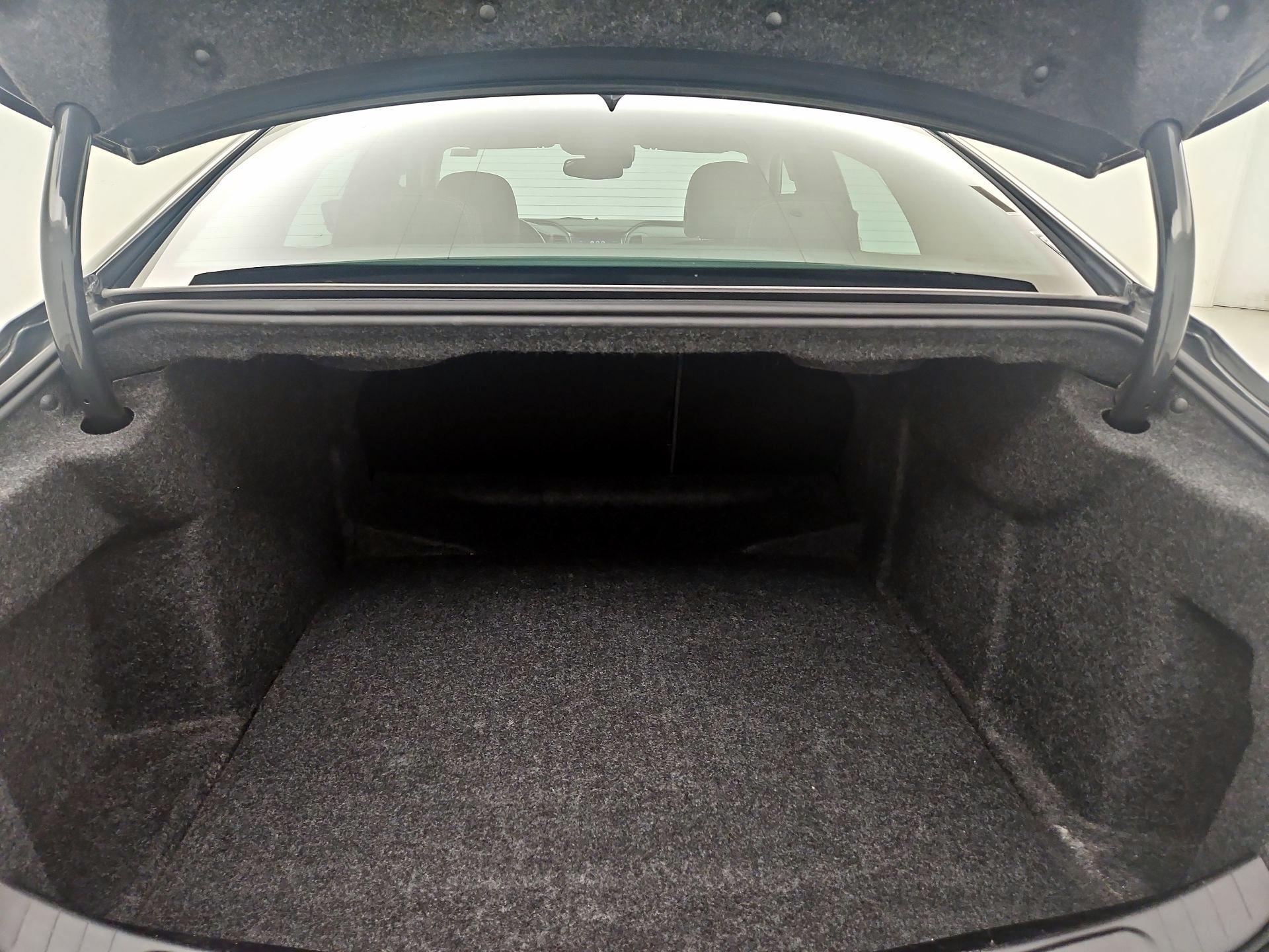 Thumbnail: 2015 Chevrolet Impala - 18