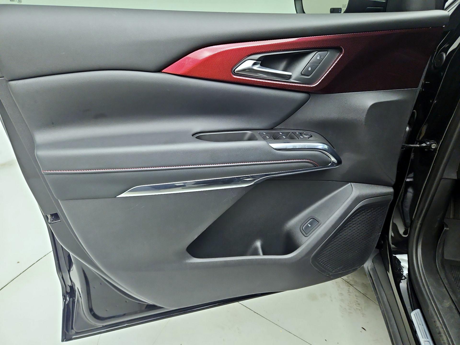 Thumbnail: 2025 Chevrolet Traverse - 12