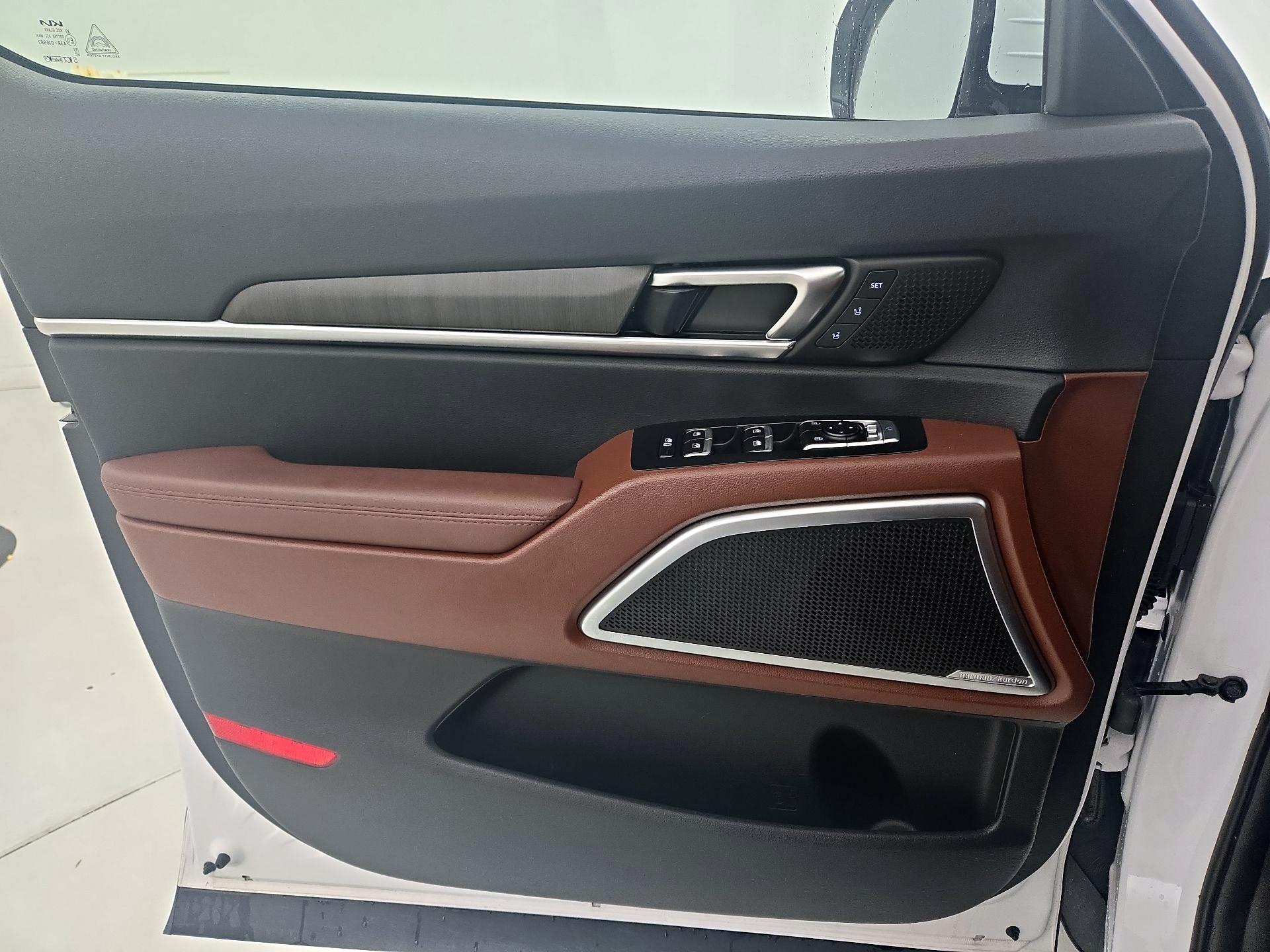 Thumbnail: 2023 Kia Telluride - 12