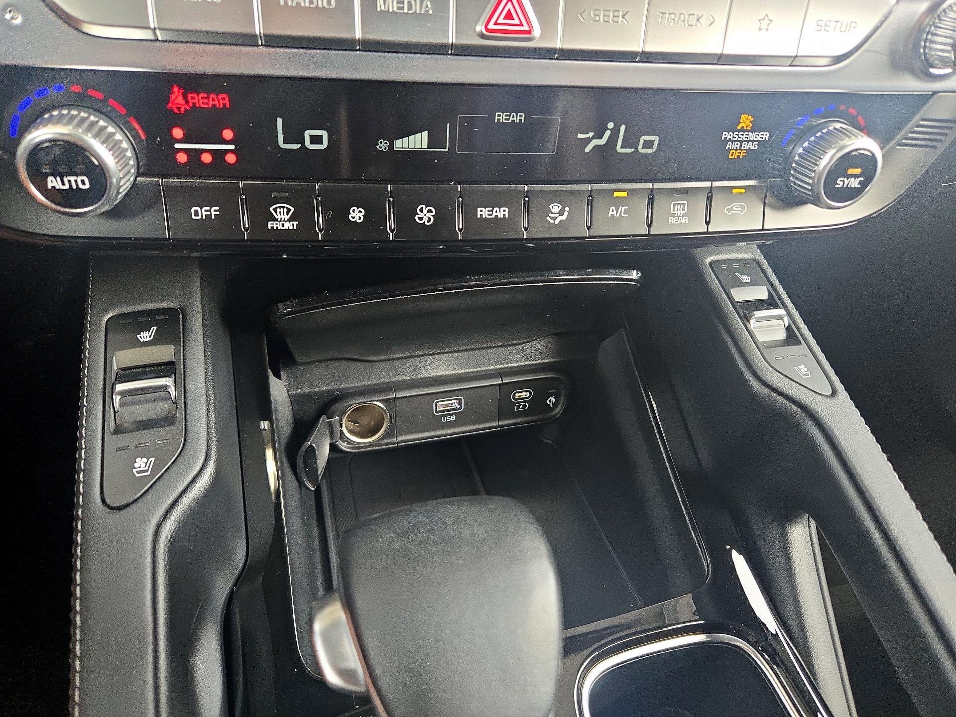 Thumbnail: 2023 Kia Telluride - 17