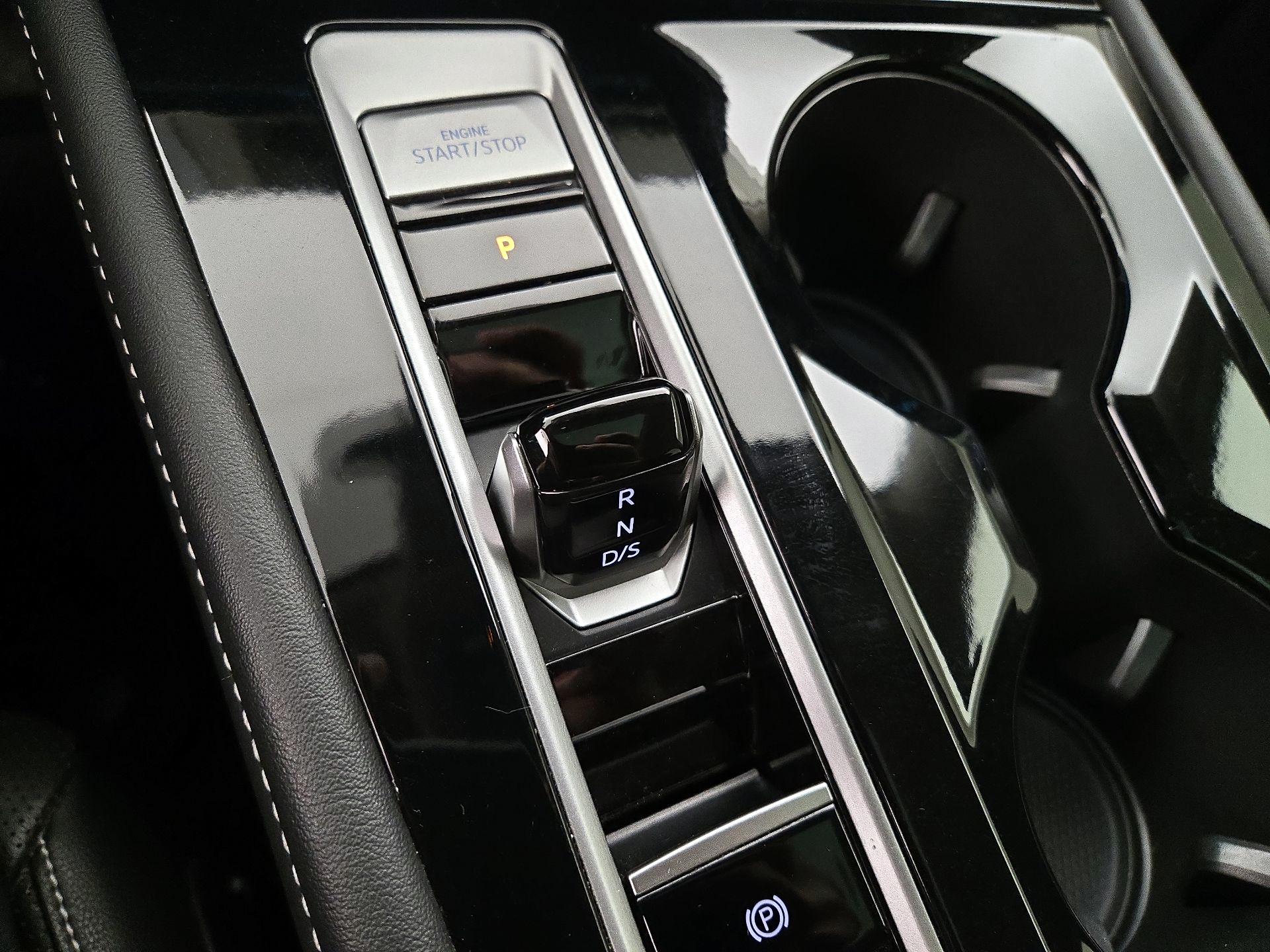 Thumbnail: 2024 Volkswagen Atlas - 18