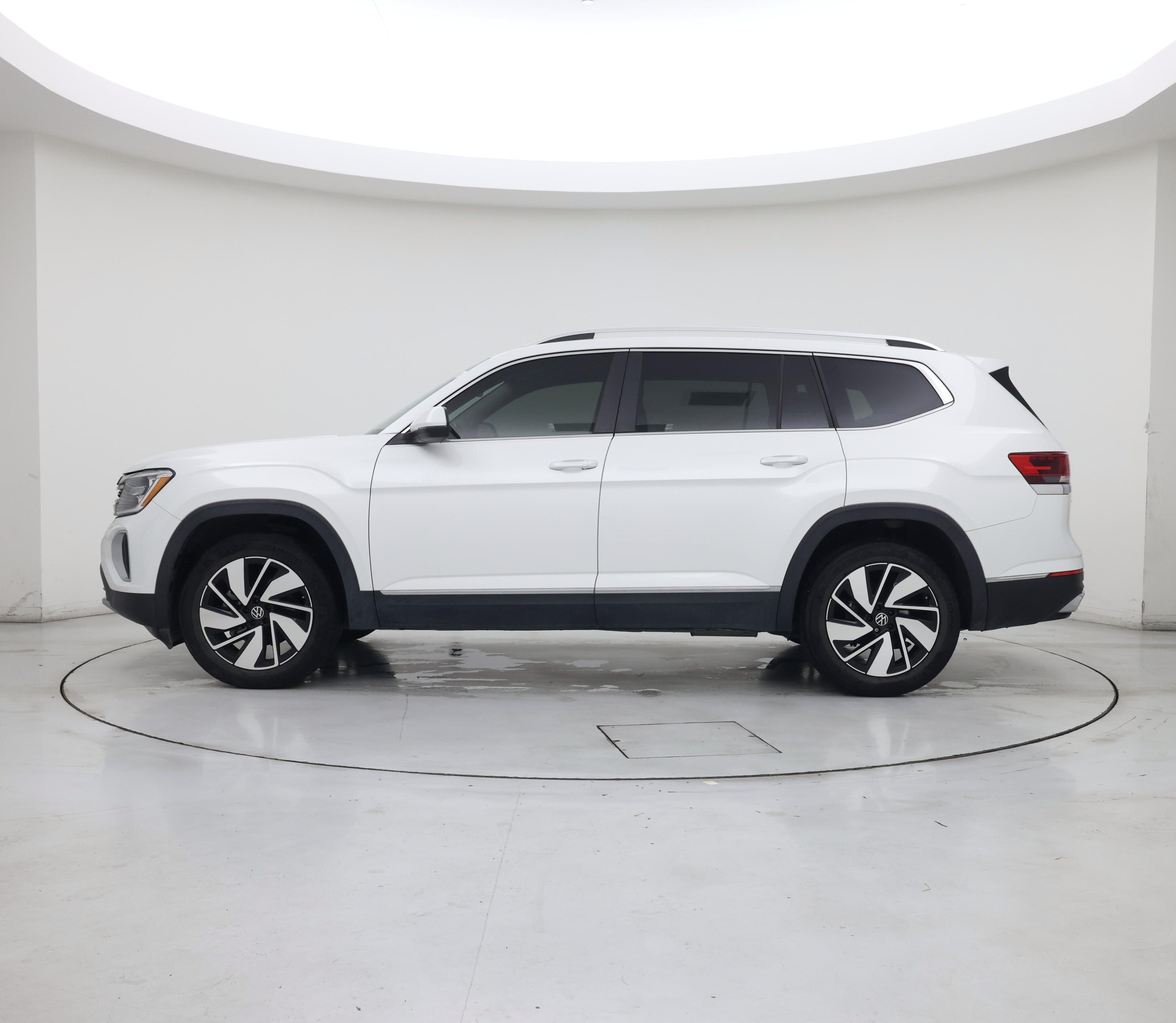 Thumbnail: 2024 Volkswagen Atlas - 3
