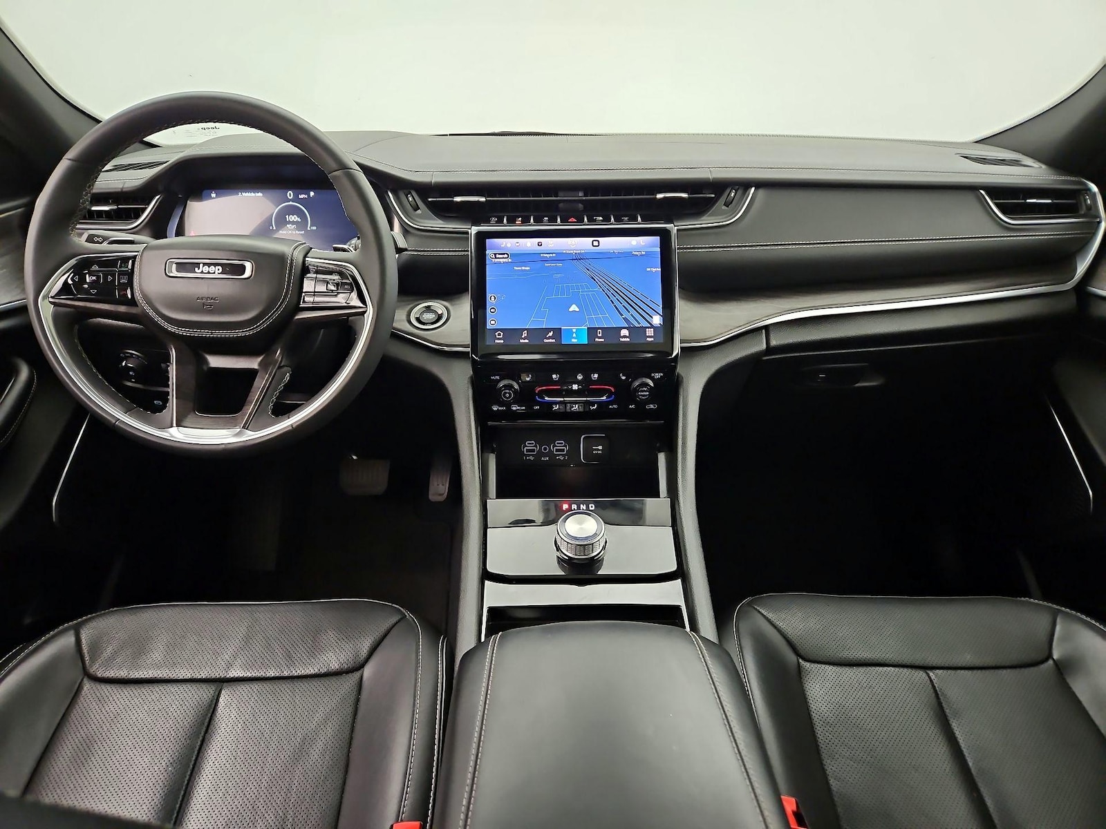 2023 Jeep Grand Cherokee Overland - Photo 10