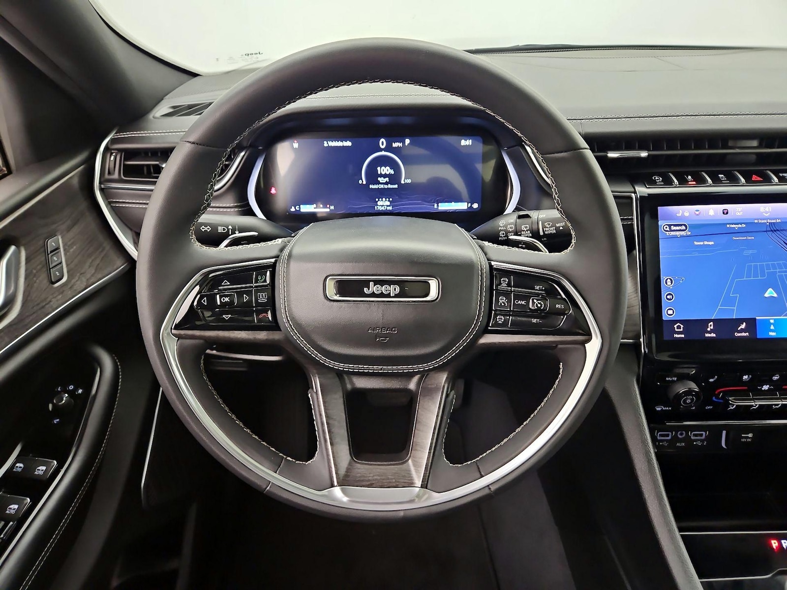 2023 Jeep Grand Cherokee Overland - Photo 11