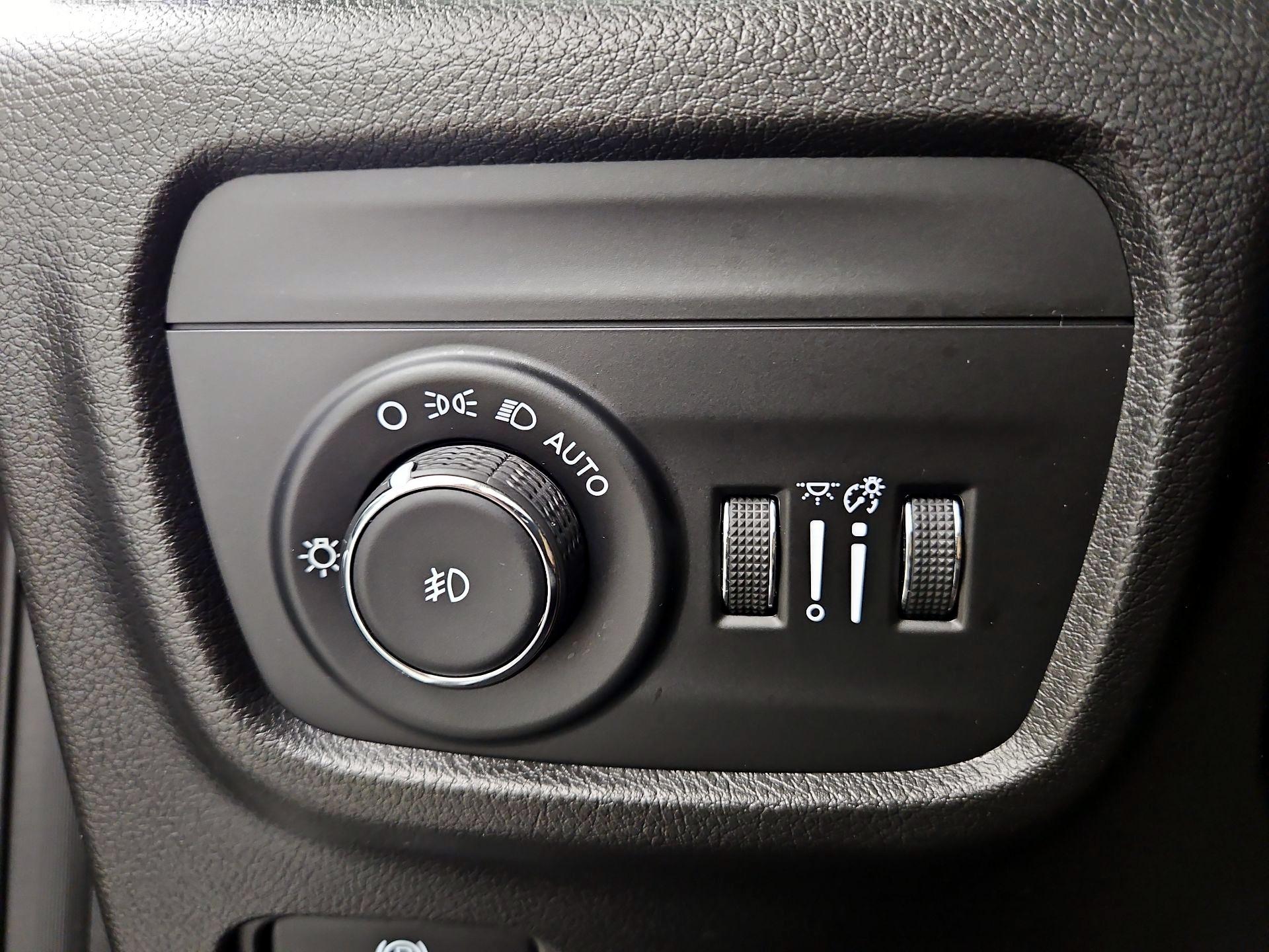 Thumbnail: 2023 Jeep Grand Cherokee - 13