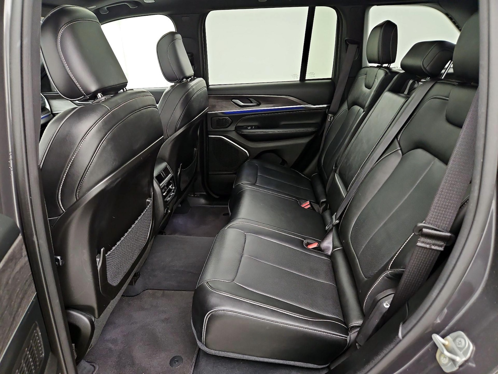 2023 Jeep Grand Cherokee Overland - Photo 22