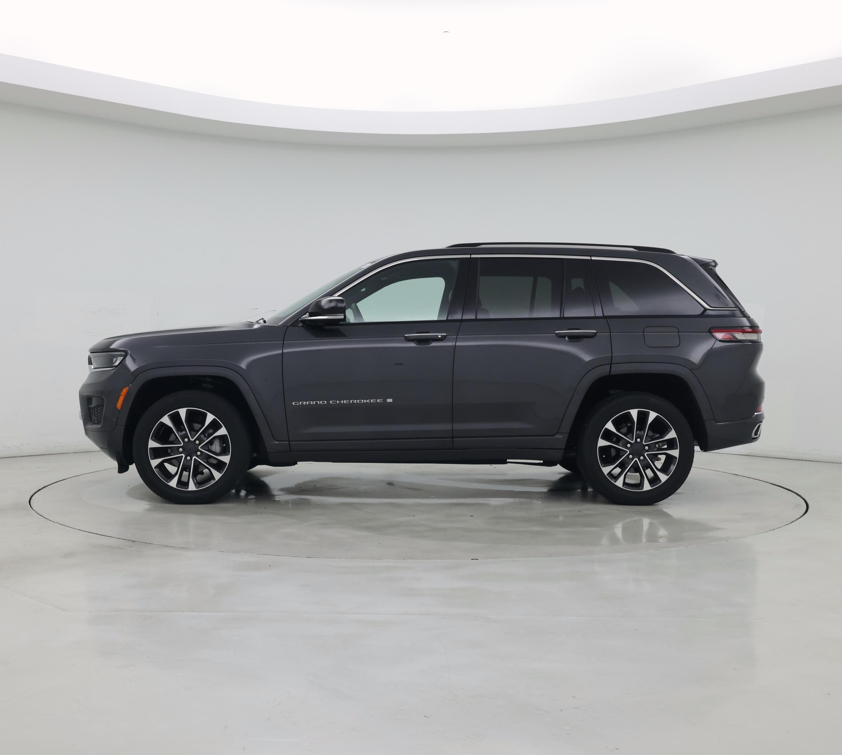 Thumbnail: 2023 Jeep Grand Cherokee - 3