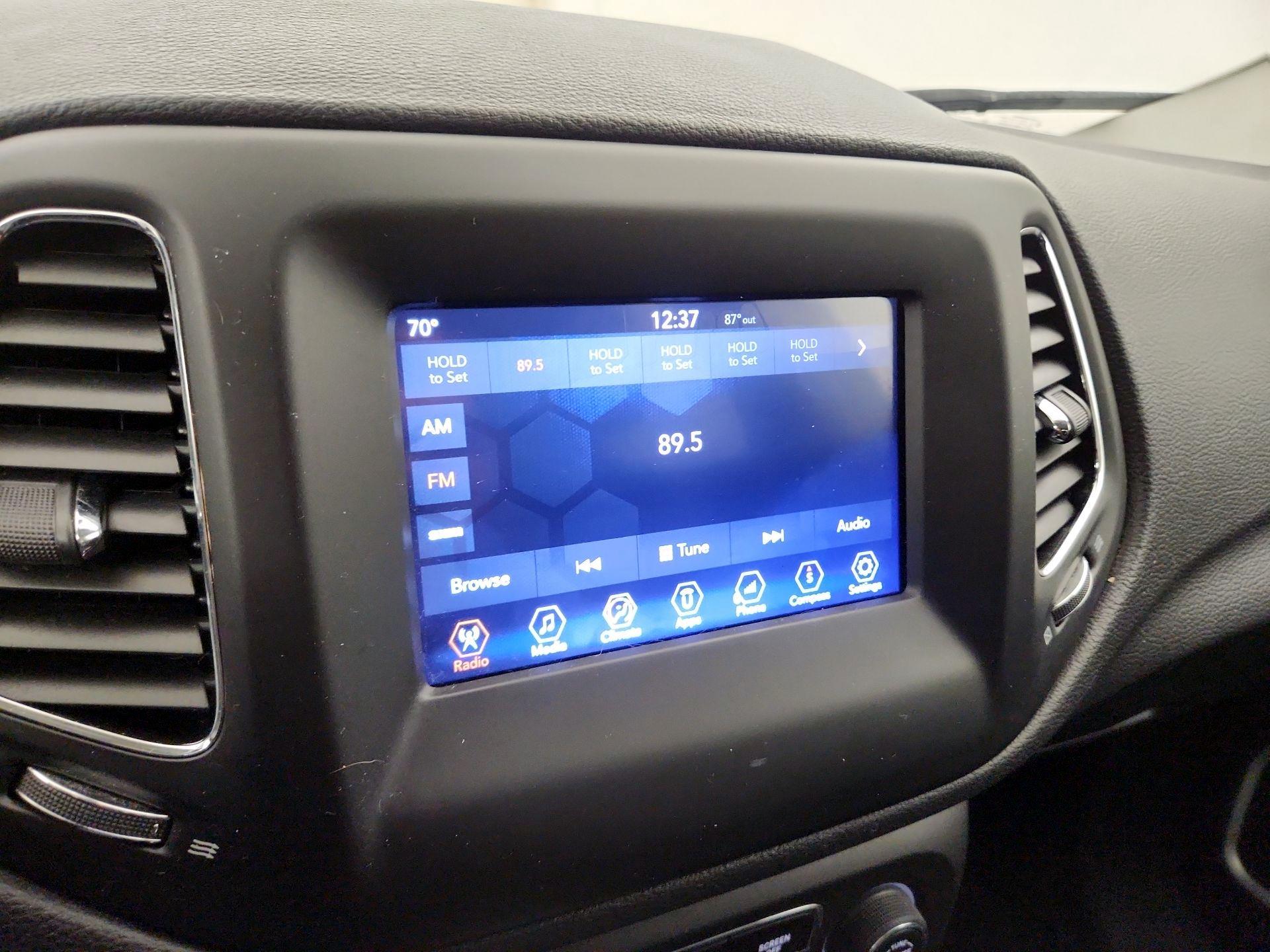 Thumbnail: 2018 Jeep Compass - 13