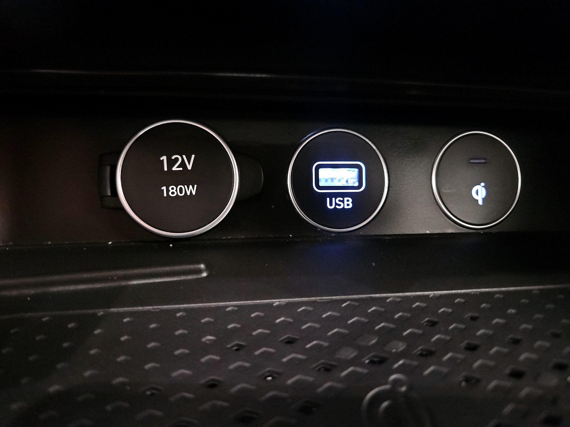 Thumbnail: 2023 Genesis G70 - 17