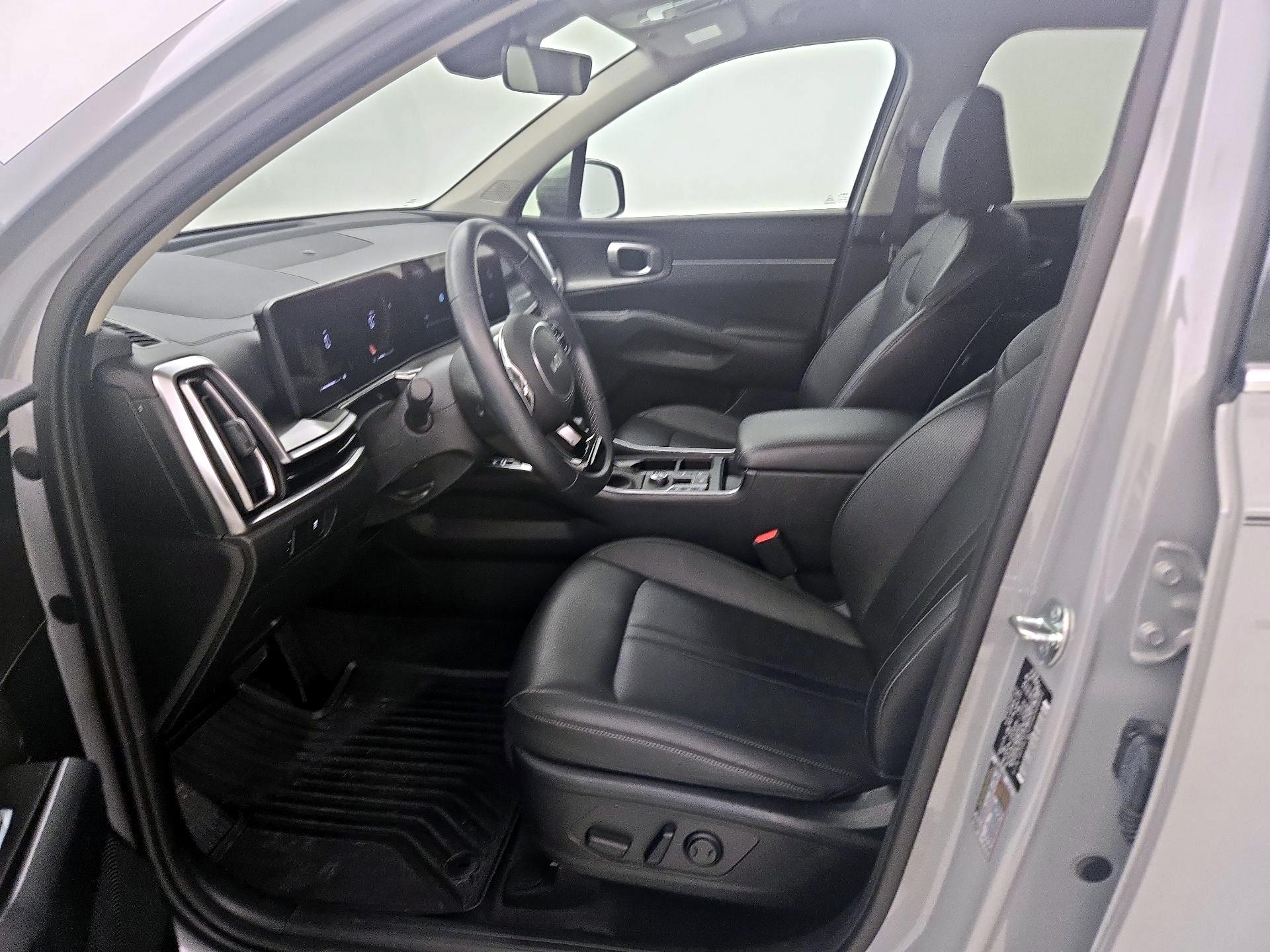 Thumbnail: 2025 Kia Sorento - 11