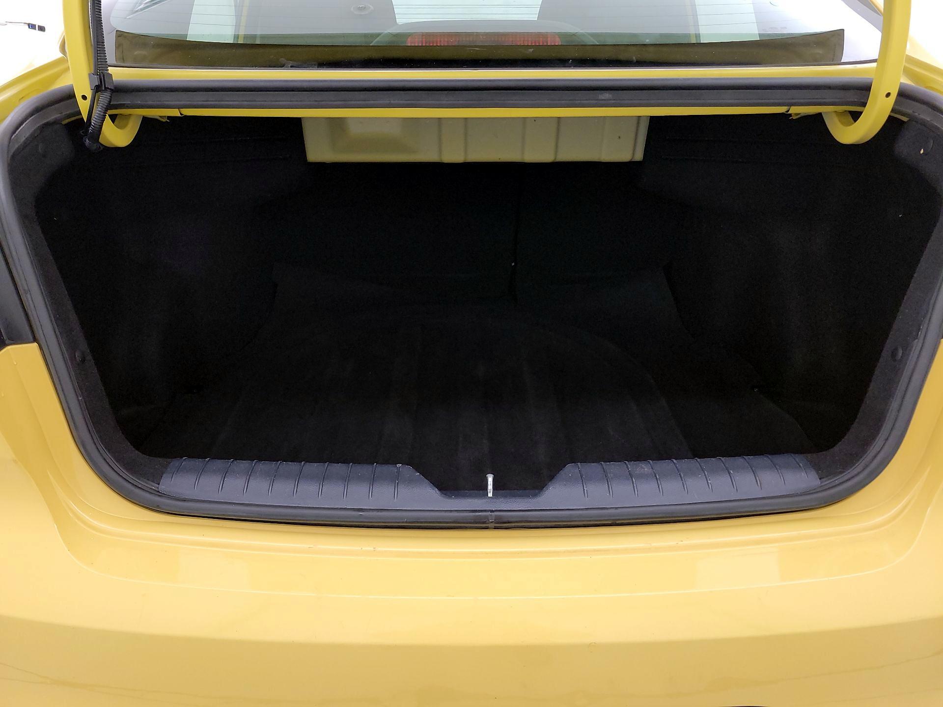 Thumbnail: 2016 Kia Rio - 19