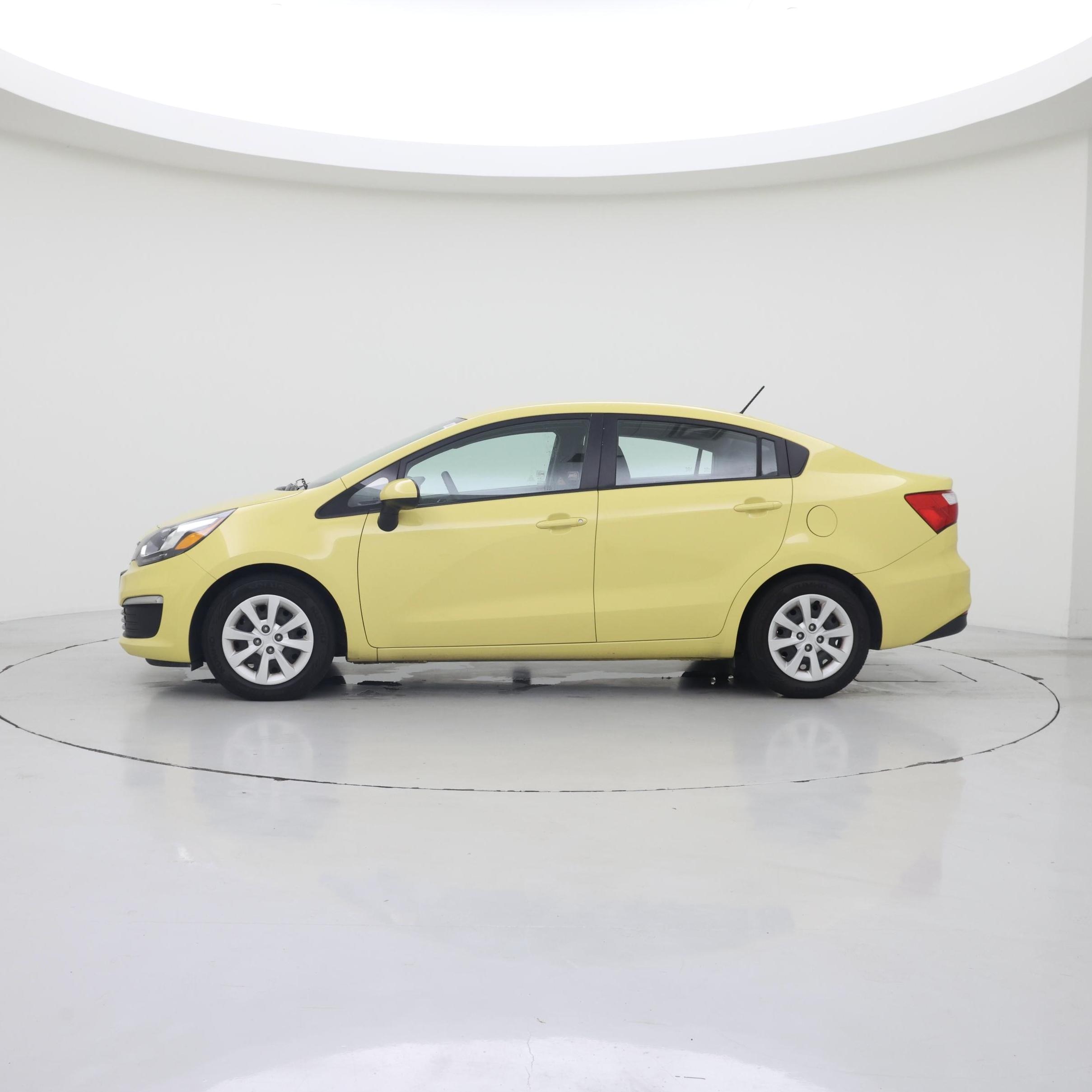 Thumbnail: 2016 Kia Rio - 3