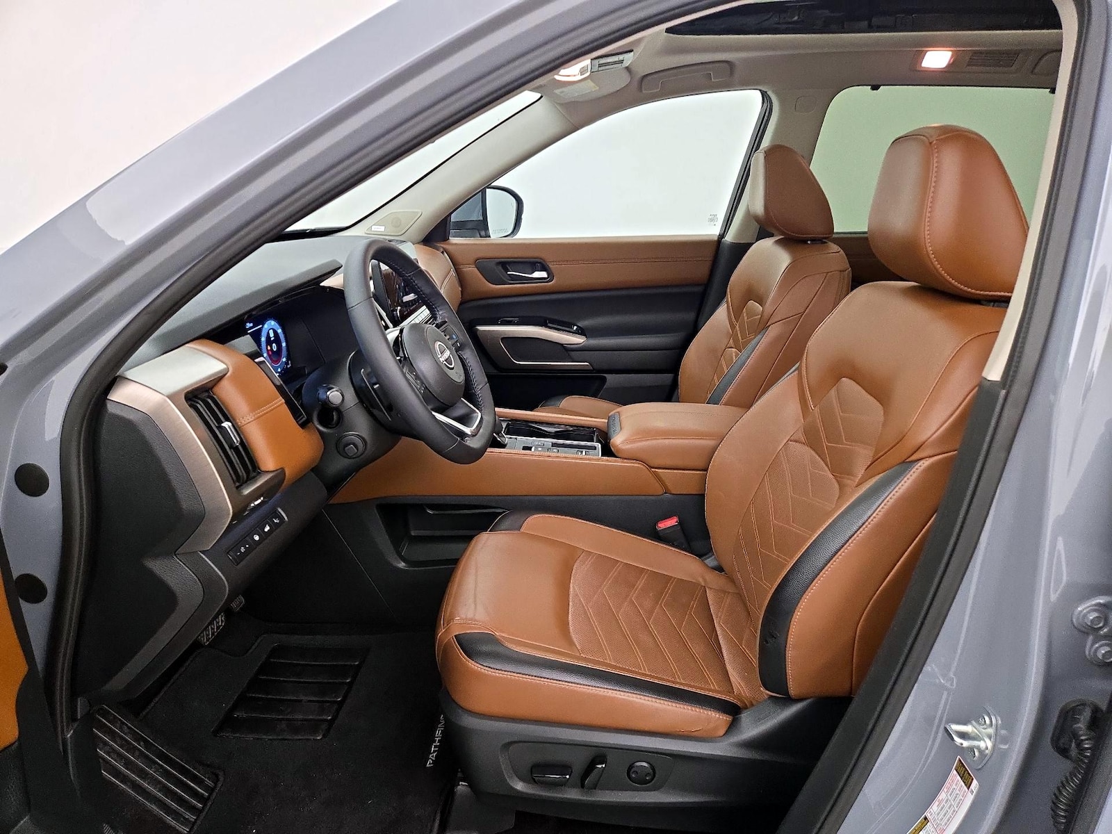 2024 Nissan Pathfinder Platinum - Photo 12
