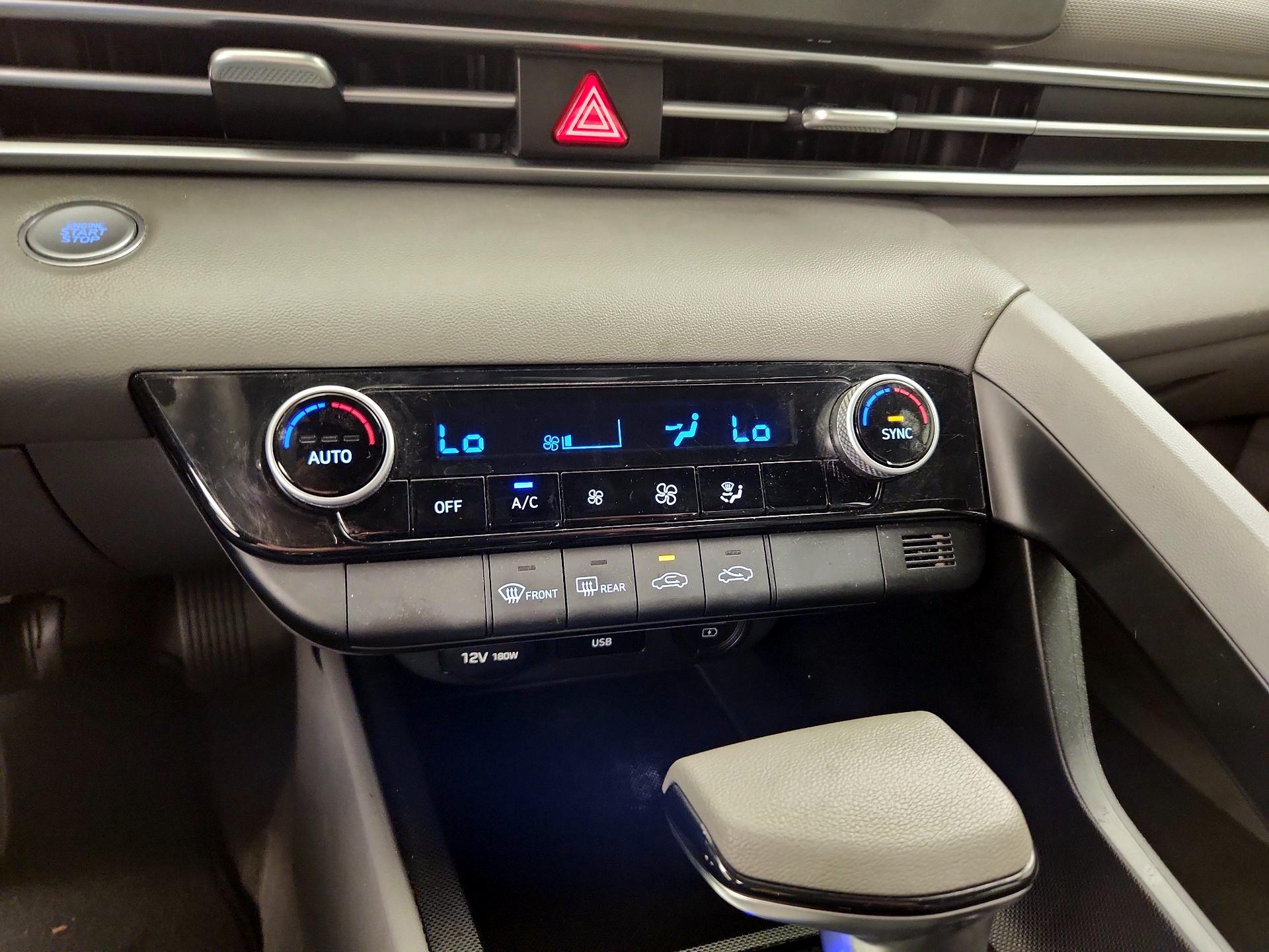 Thumbnail: 2022 Hyundai Elantra - 16
