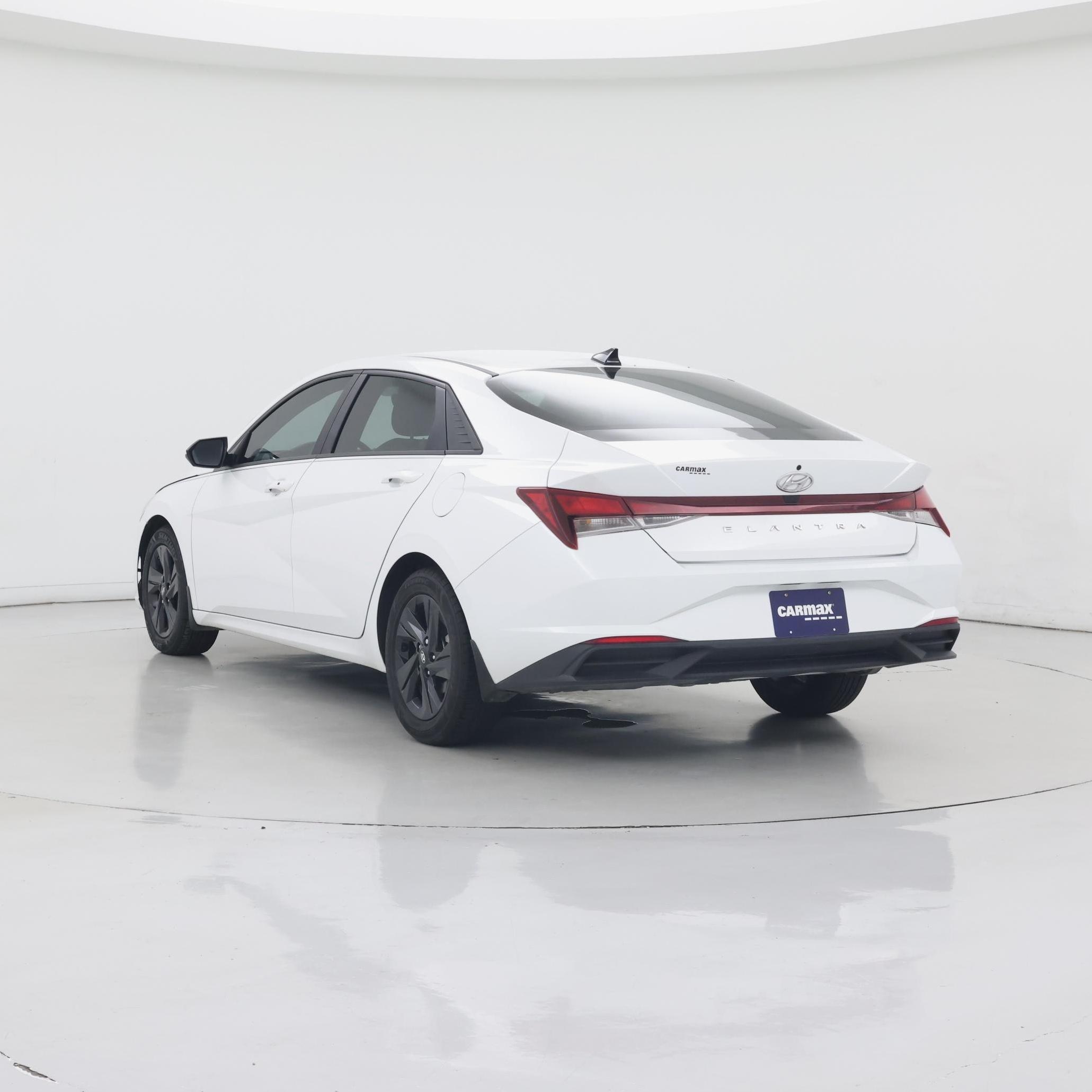Thumbnail: 2022 Hyundai Elantra - 2