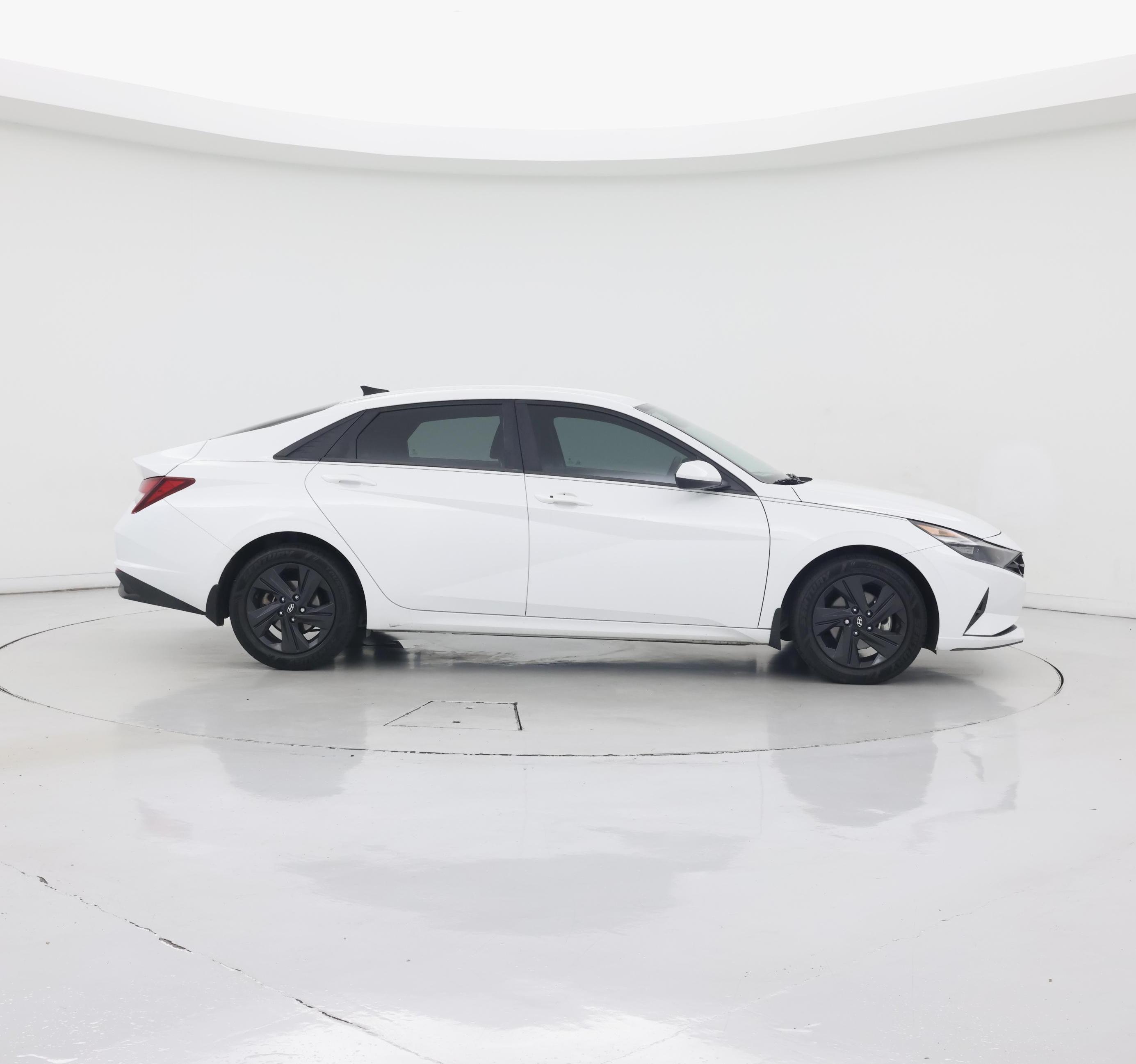 Thumbnail: 2022 Hyundai Elantra - 7