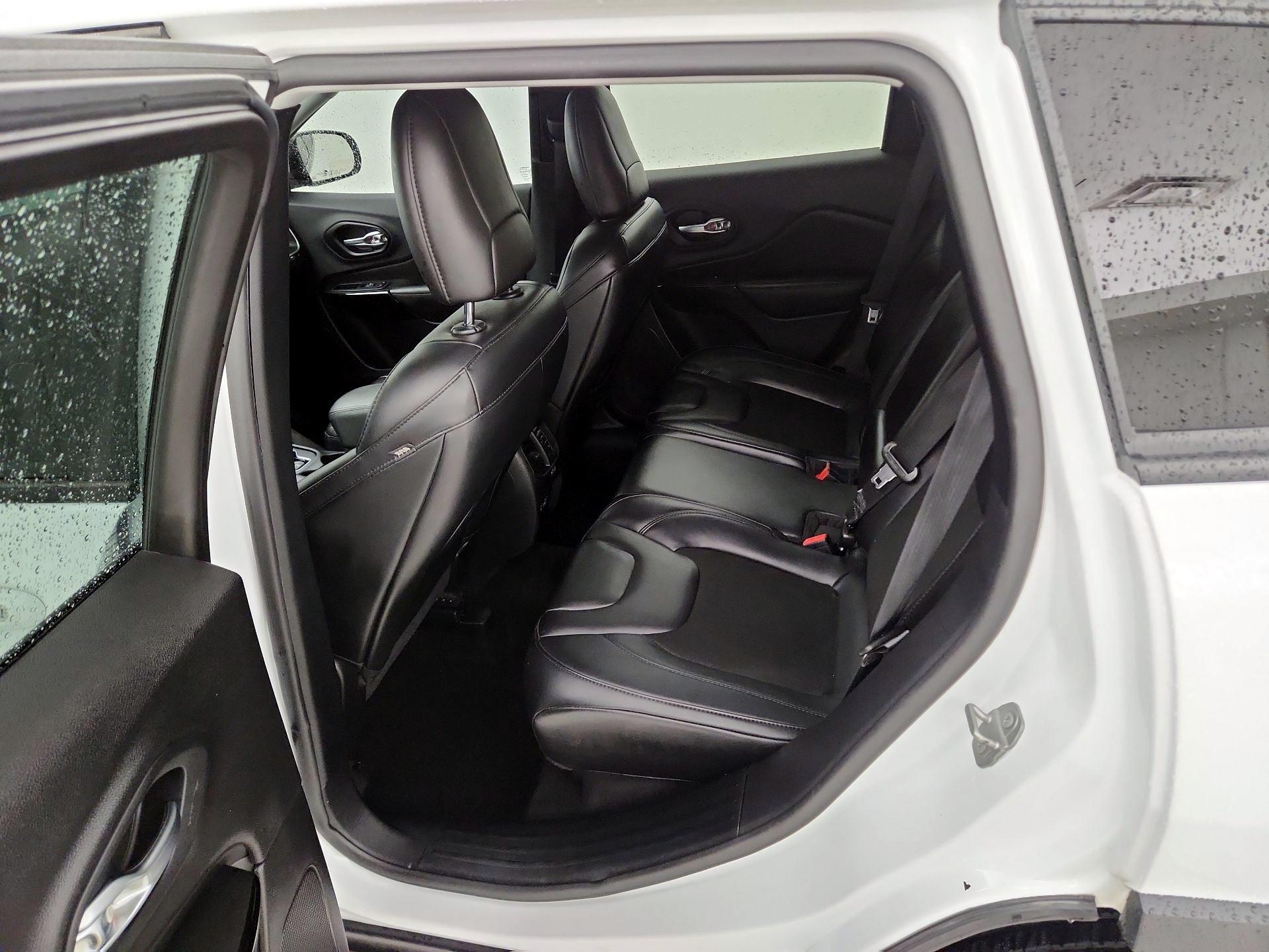 Thumbnail: 2021 Jeep Cherokee - 19