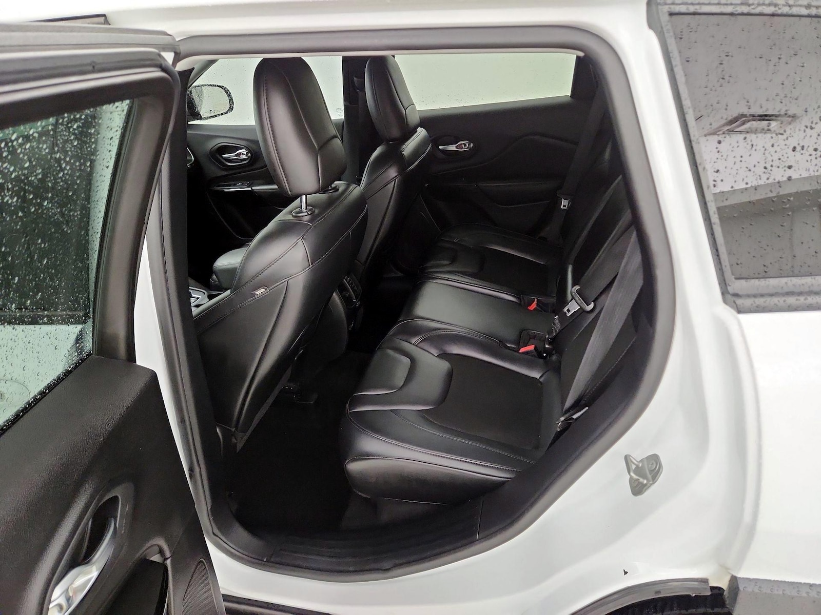 2021 Jeep Cherokee Altitude - Photo 20