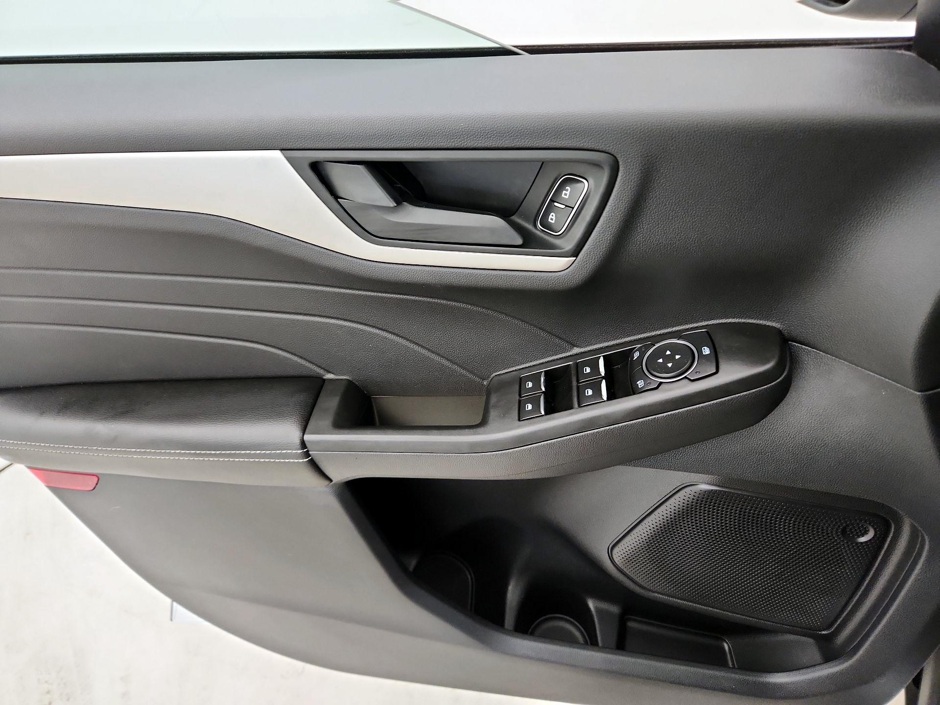 Thumbnail: 2022 Ford Escape - 12
