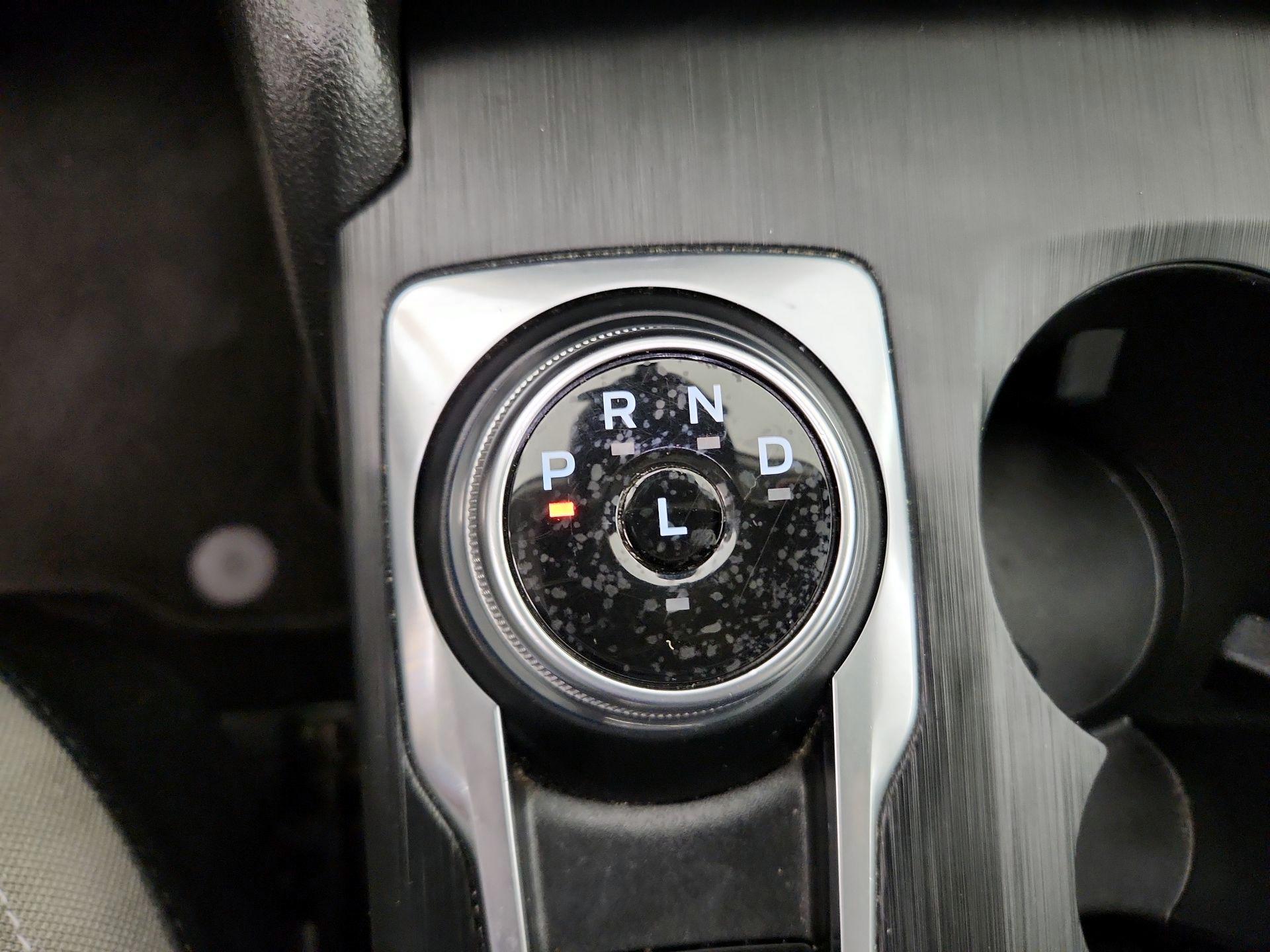 Thumbnail: 2022 Ford Escape - 17