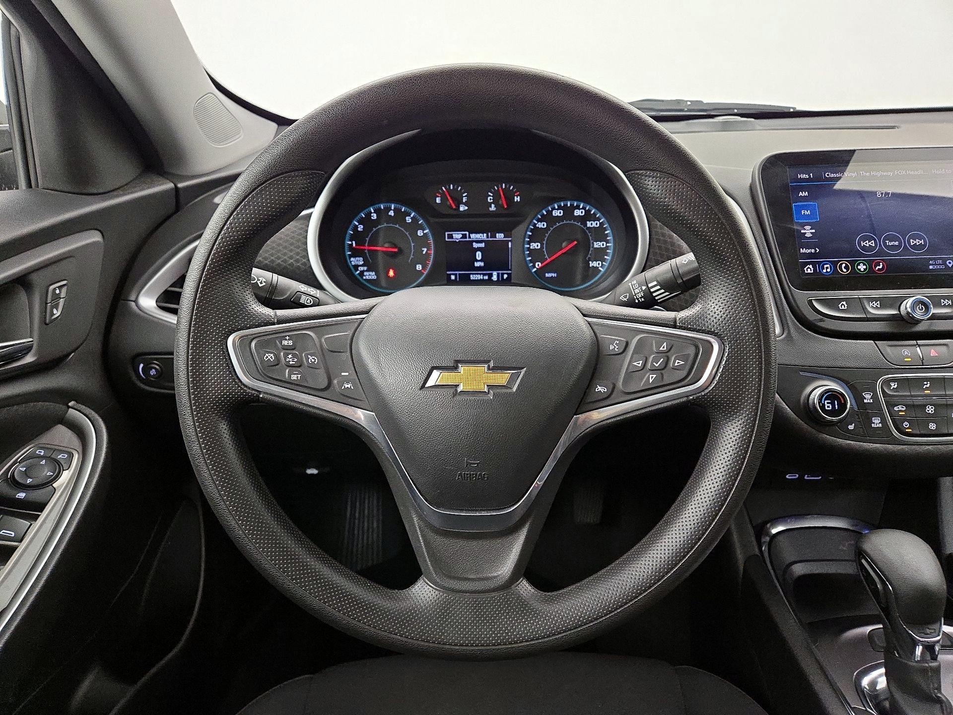 Thumbnail: 2023 Chevrolet Malibu - 10