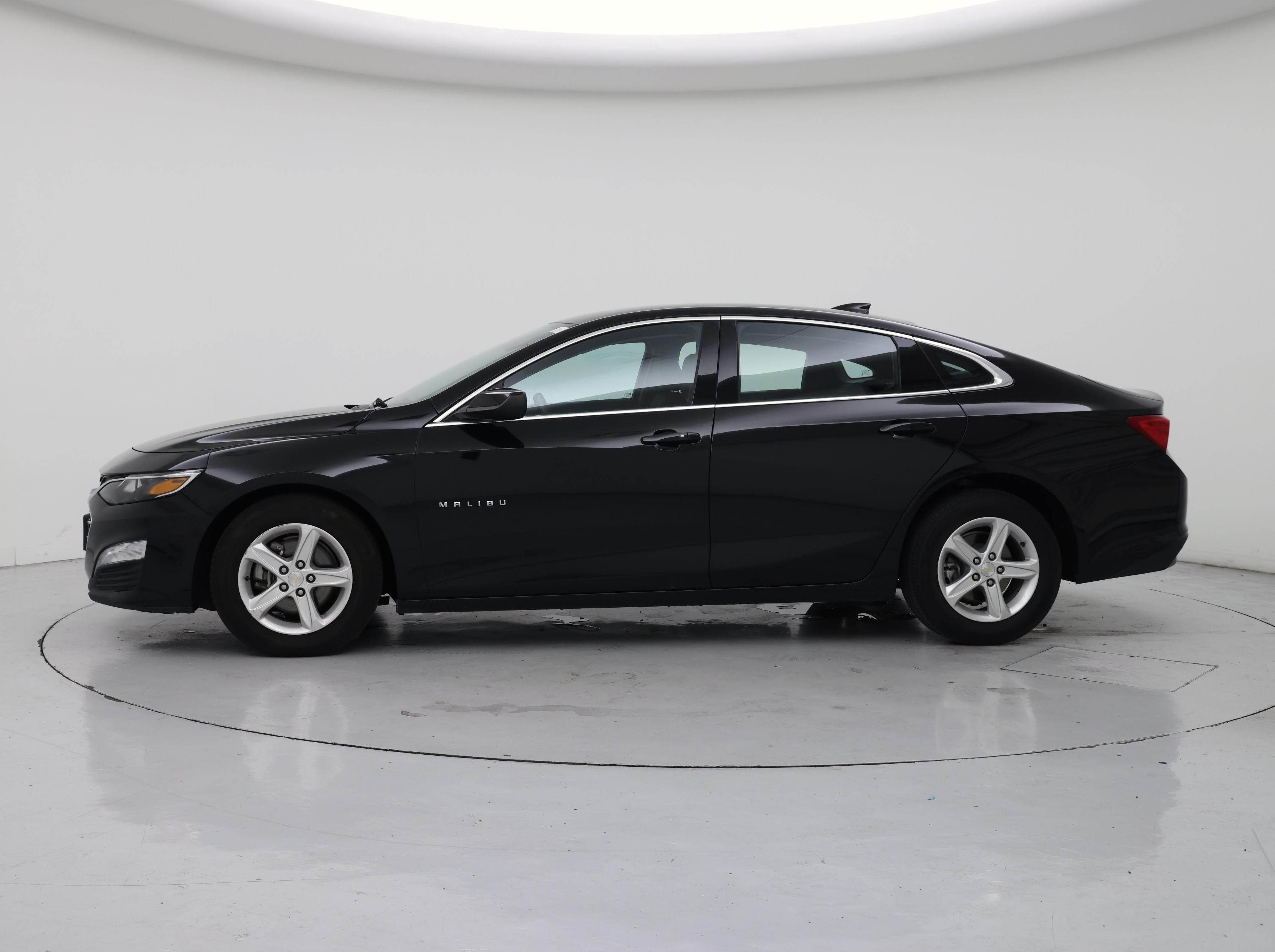 Thumbnail: 2023 Chevrolet Malibu - 3