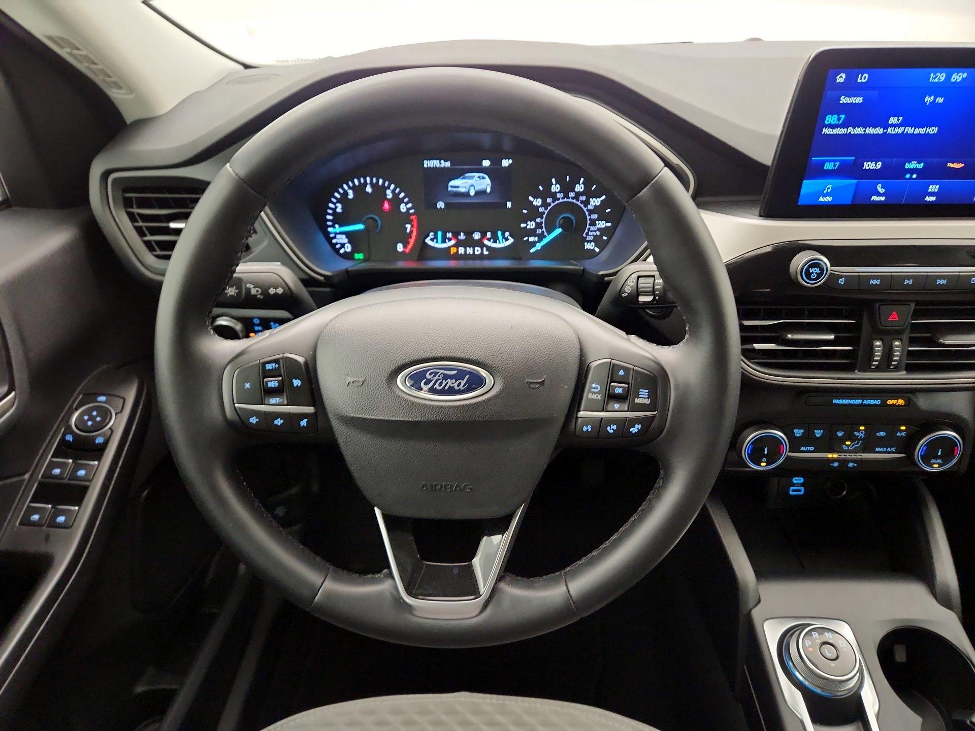 Thumbnail: 2022 Ford Escape - 10