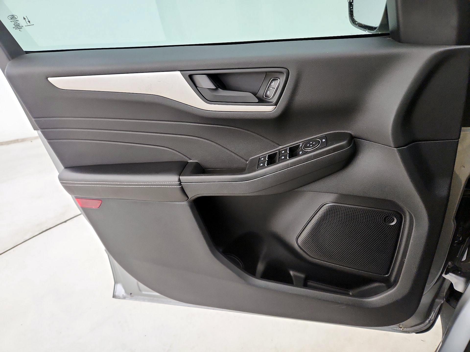 Thumbnail: 2022 Ford Escape - 12