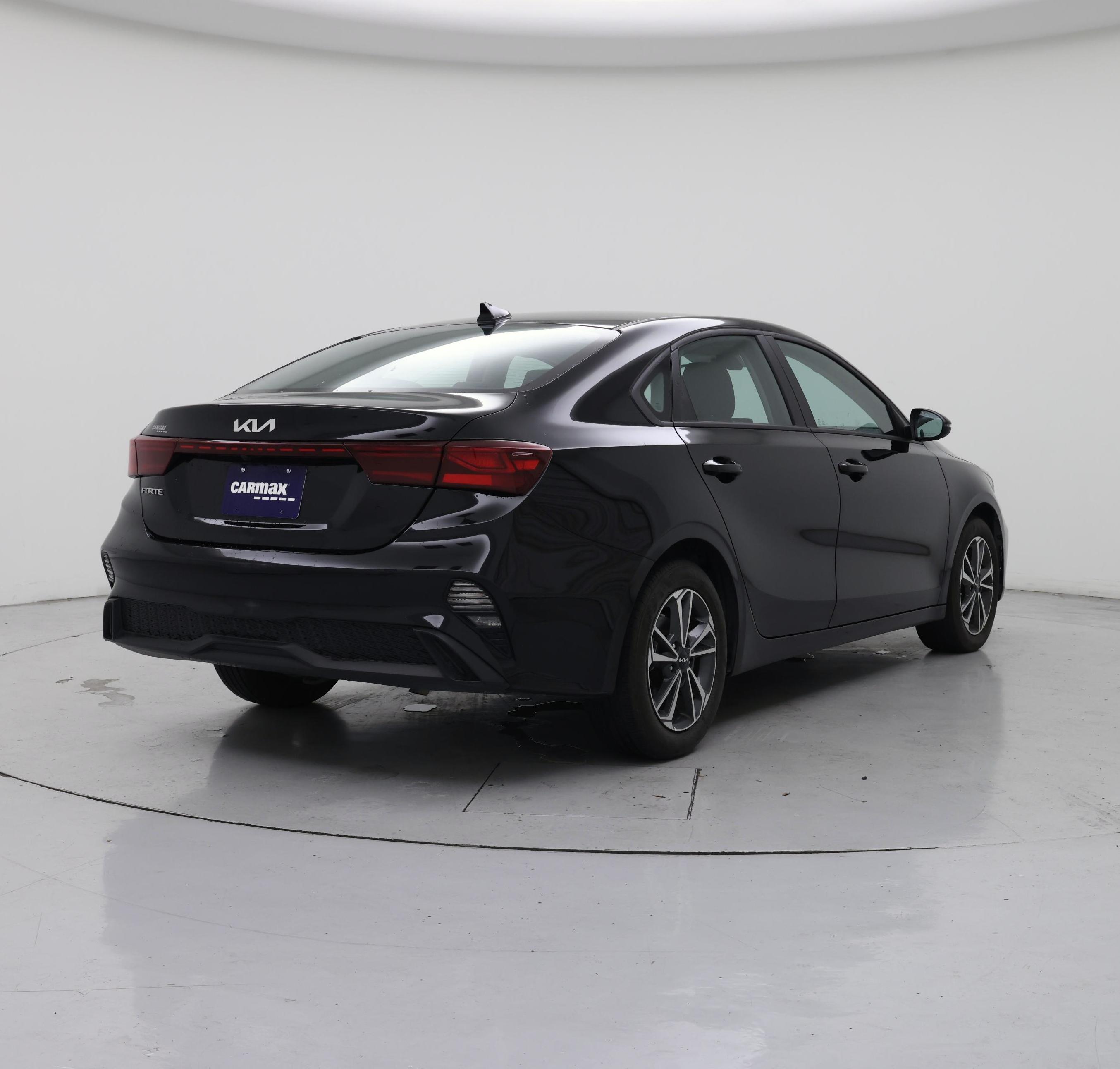 Thumbnail: 2024 Kia Forte - 8