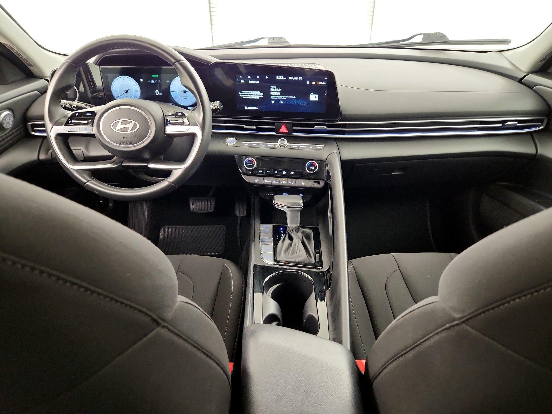 Thumbnail: 2025 Hyundai Elantra - 9