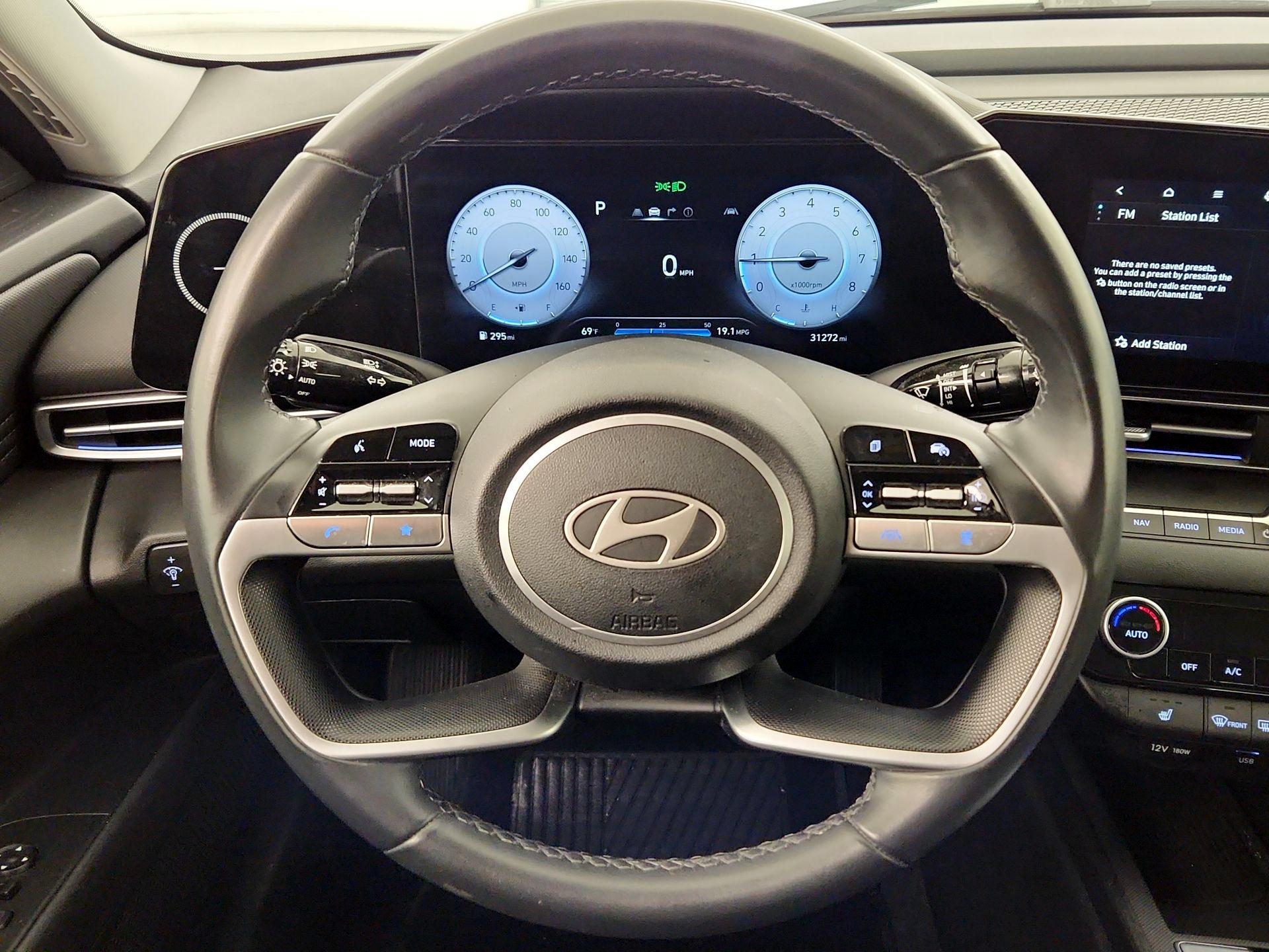 Thumbnail: 2025 Hyundai Elantra - 10