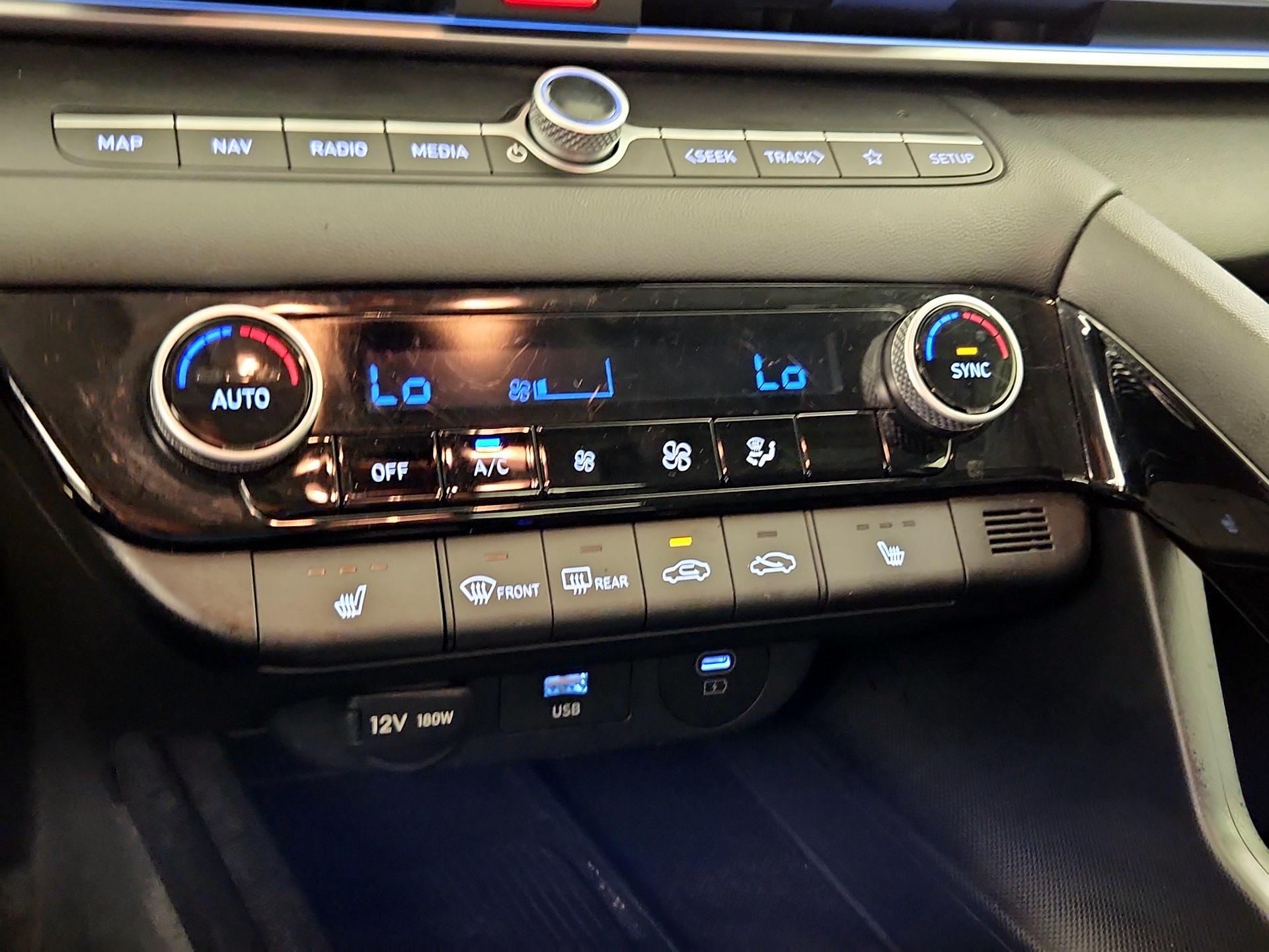 Thumbnail: 2025 Hyundai Elantra - 17
